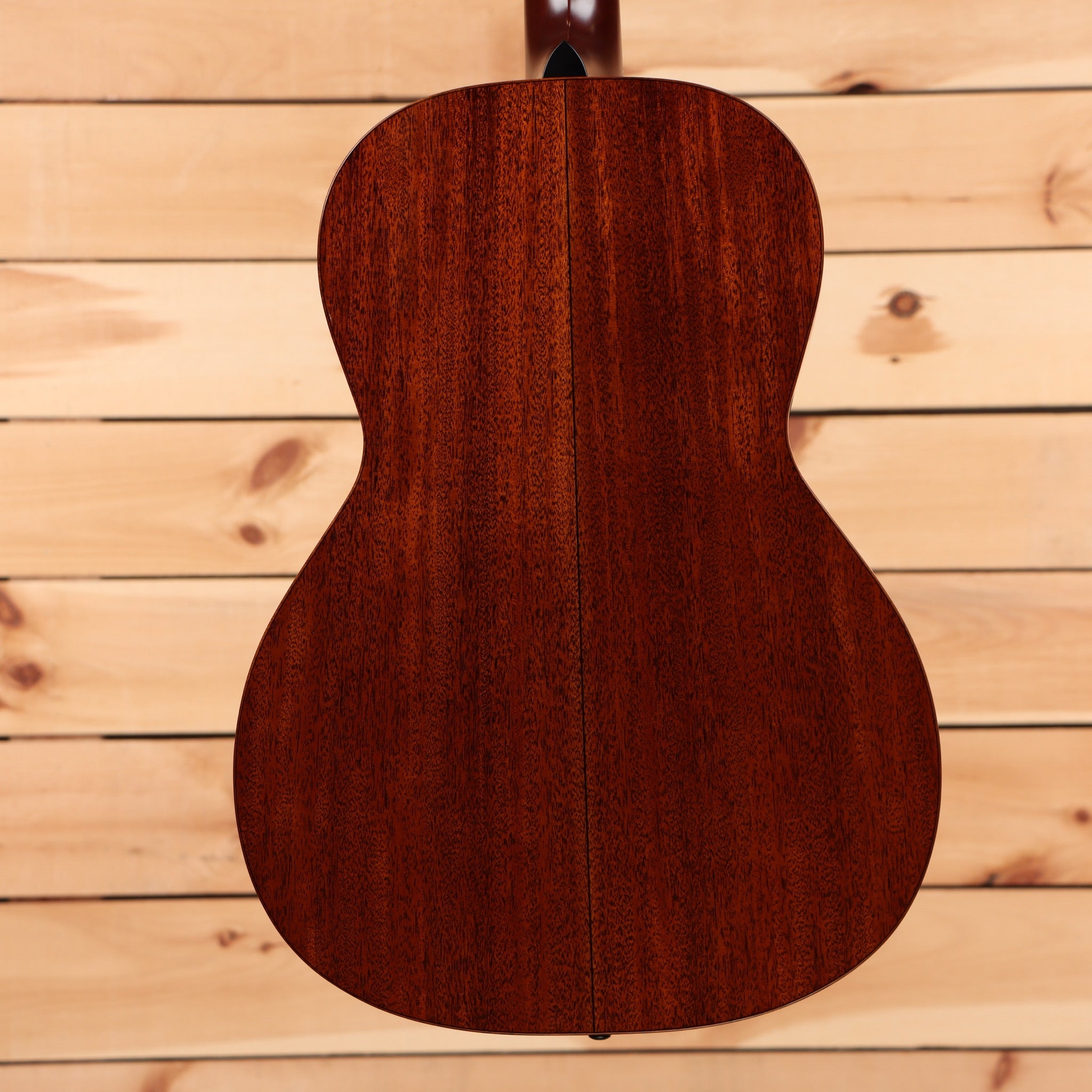Santa Cruz OOO Custom acoustic guitar Buttered Toast finish with solid wood construction