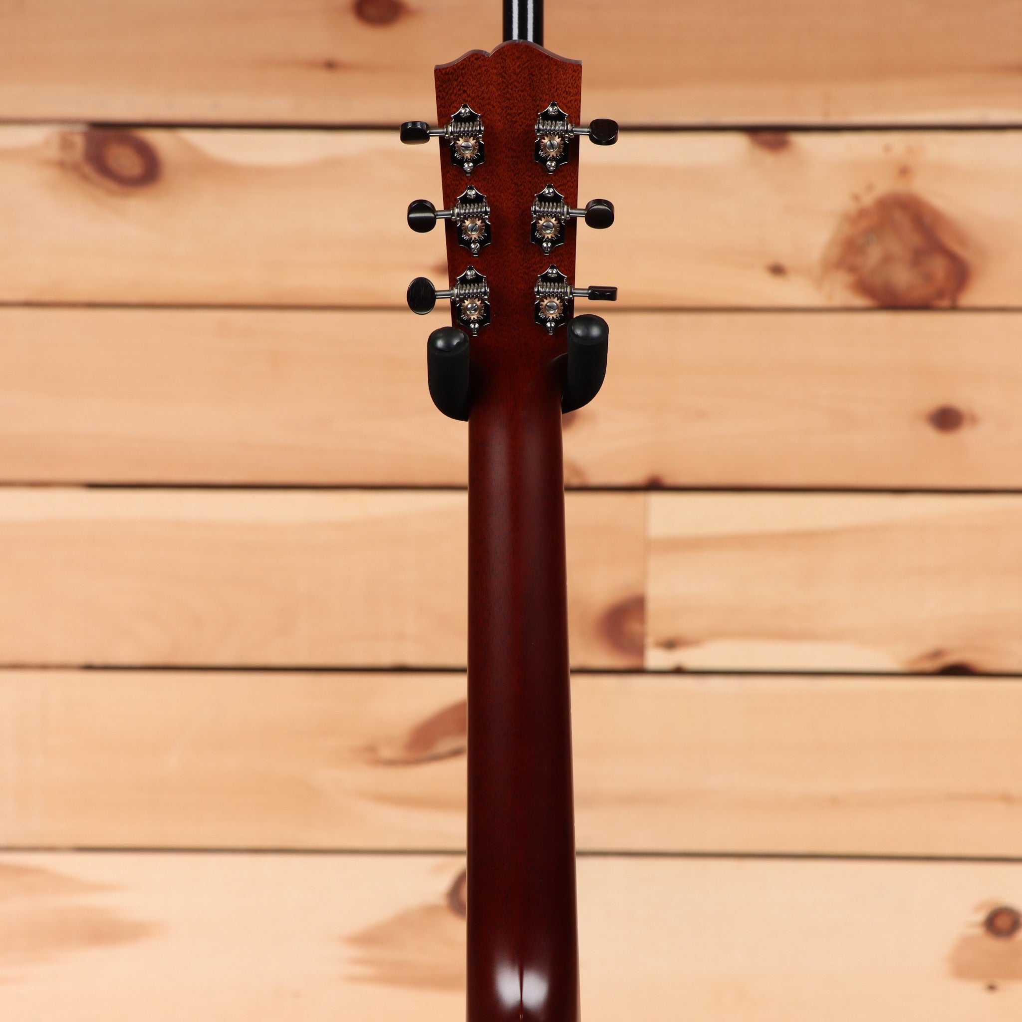 Santa Cruz OOO Custom acoustic guitar Buttered Toast finish with slotted headstock tuning machines
