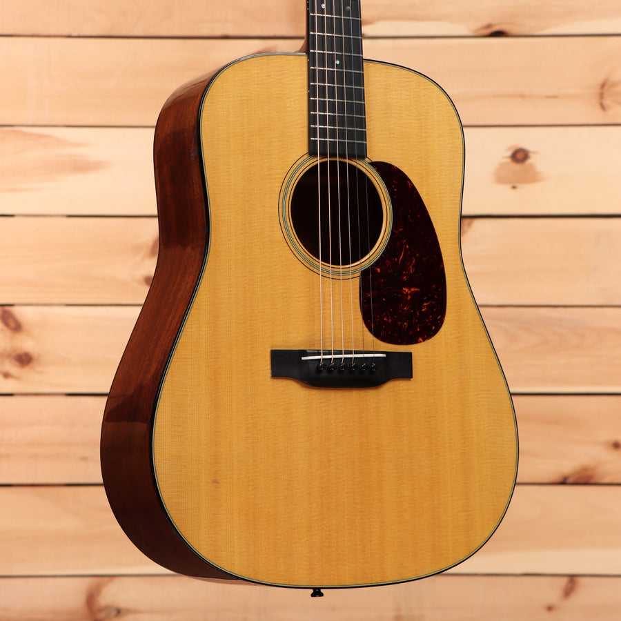 Pre-owned Martin Custom Shop D18 dreadnought acoustic guitar natural finish with rosewood back and sides
