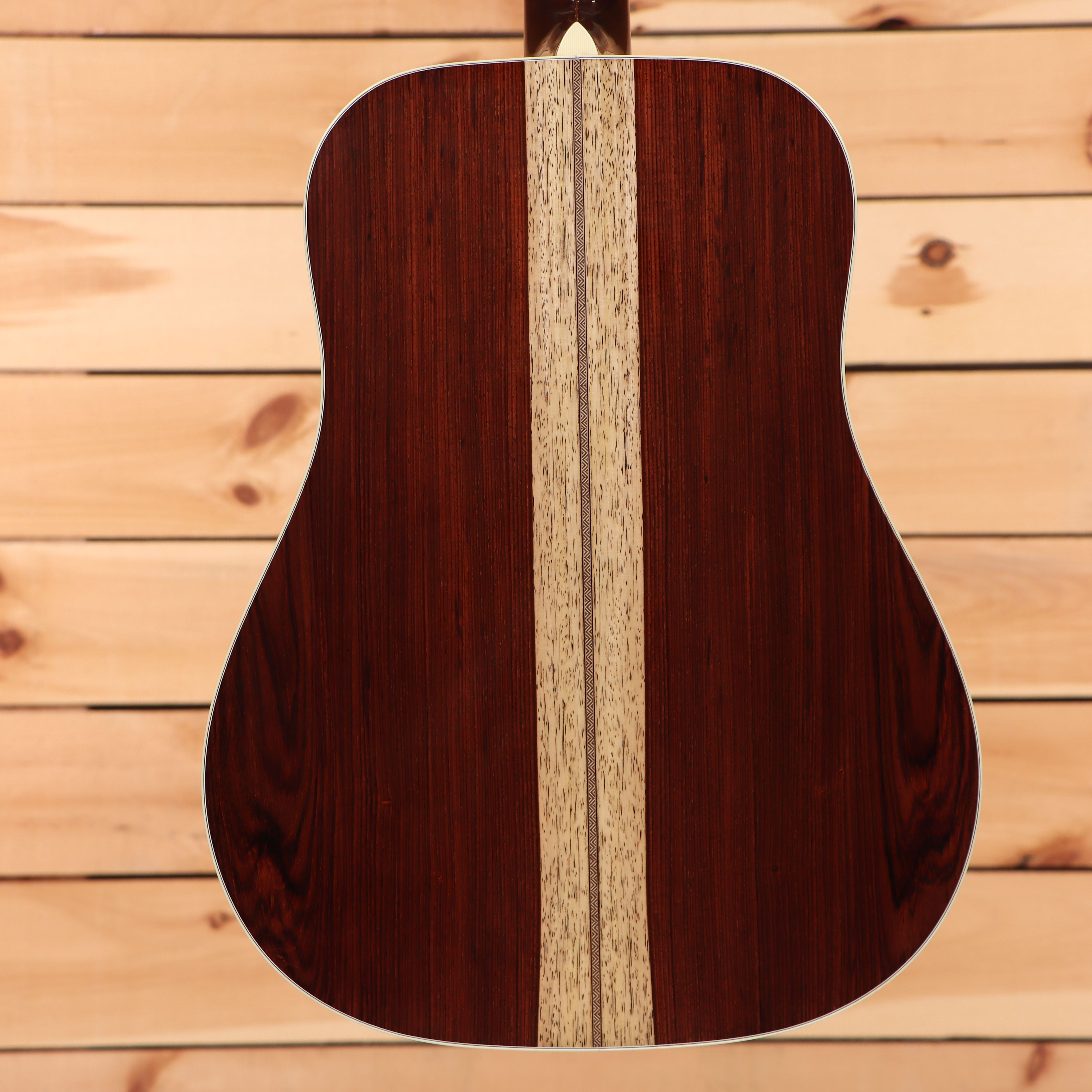 Martin D-28 1937 authentic dreadnought acoustic guitar natural finish with light wood center stripe back