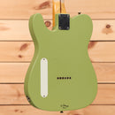Fender Custom Shop Limited David Brown Masterbuilt La Carbonita Especial 2.0 electric guitar green finish white single-coil pickup
