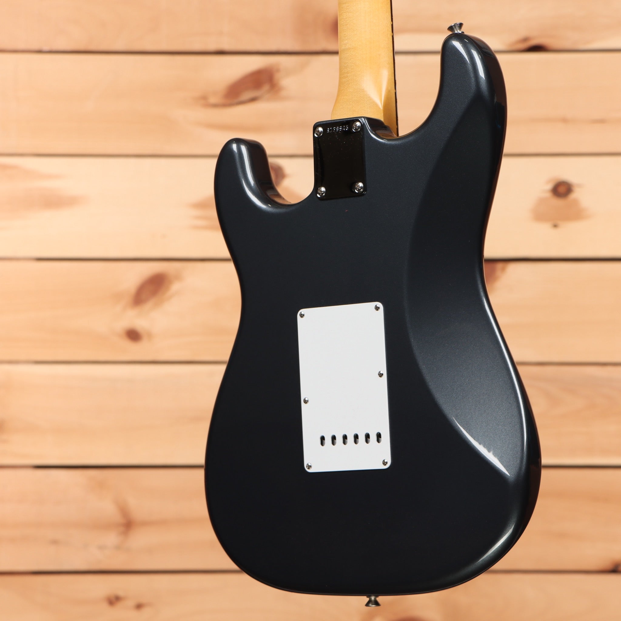 Fender Custom Shop Limited David Brown Masterbuilt 60s Strat Deluxe Closet Classic electric guitar Charcoal Frost Metallic with white pickguard
