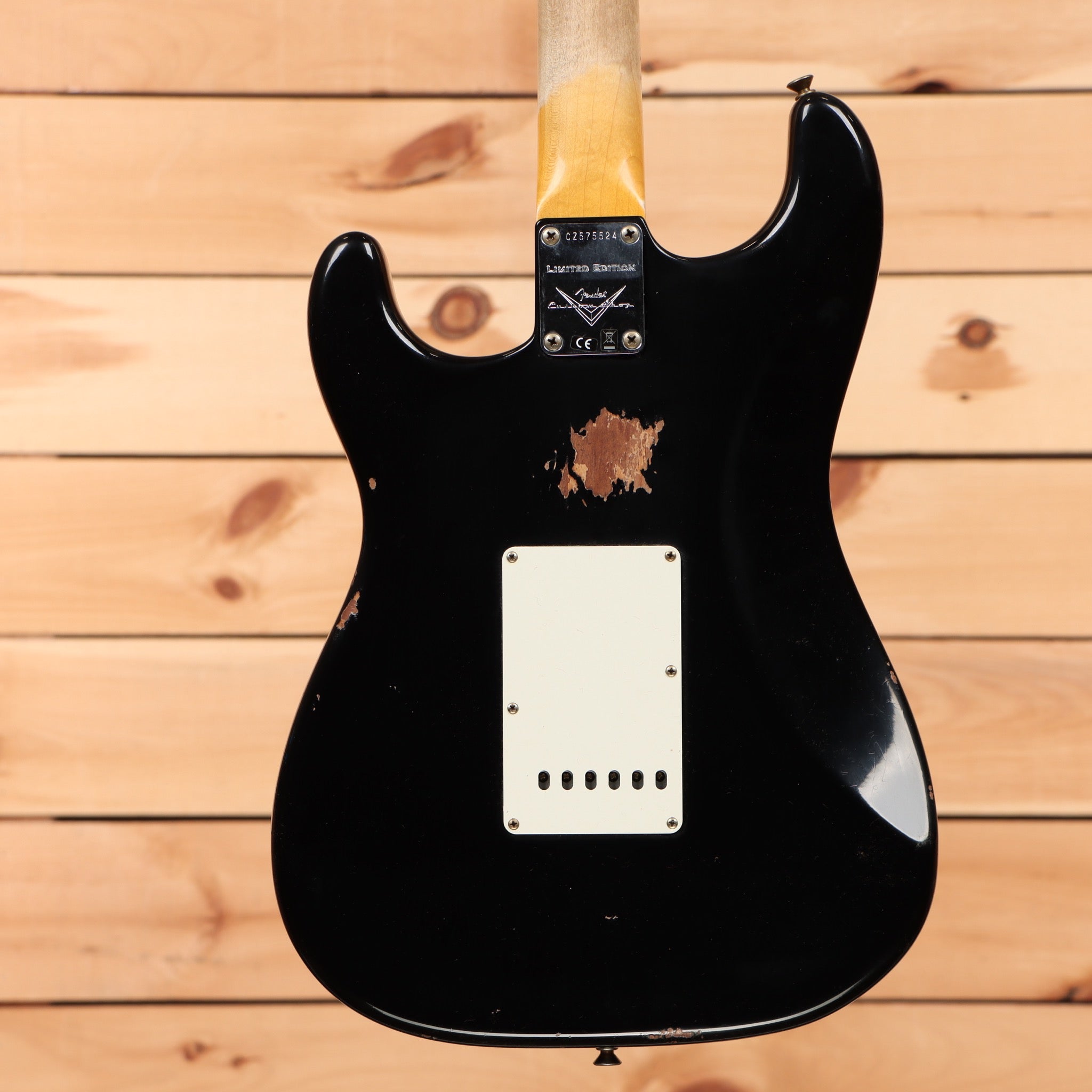 Fender Custom Shop Limited 1962 Stratocaster Relic electric guitar aged black with single-coil pickups