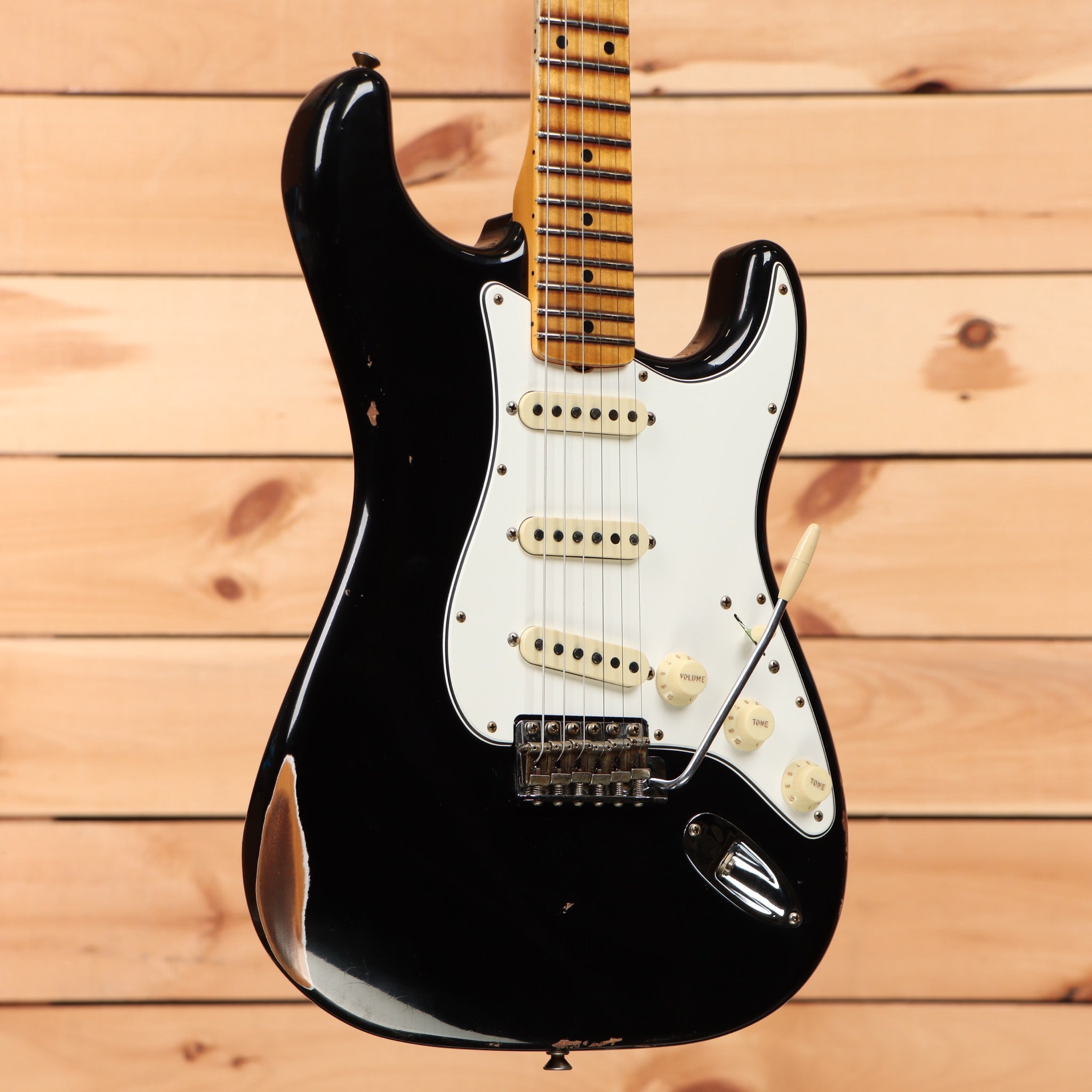 Fender Custom Shop Limited 1962 Stratocaster Relic electric guitar aged black with white pickguard and single-coil pickups