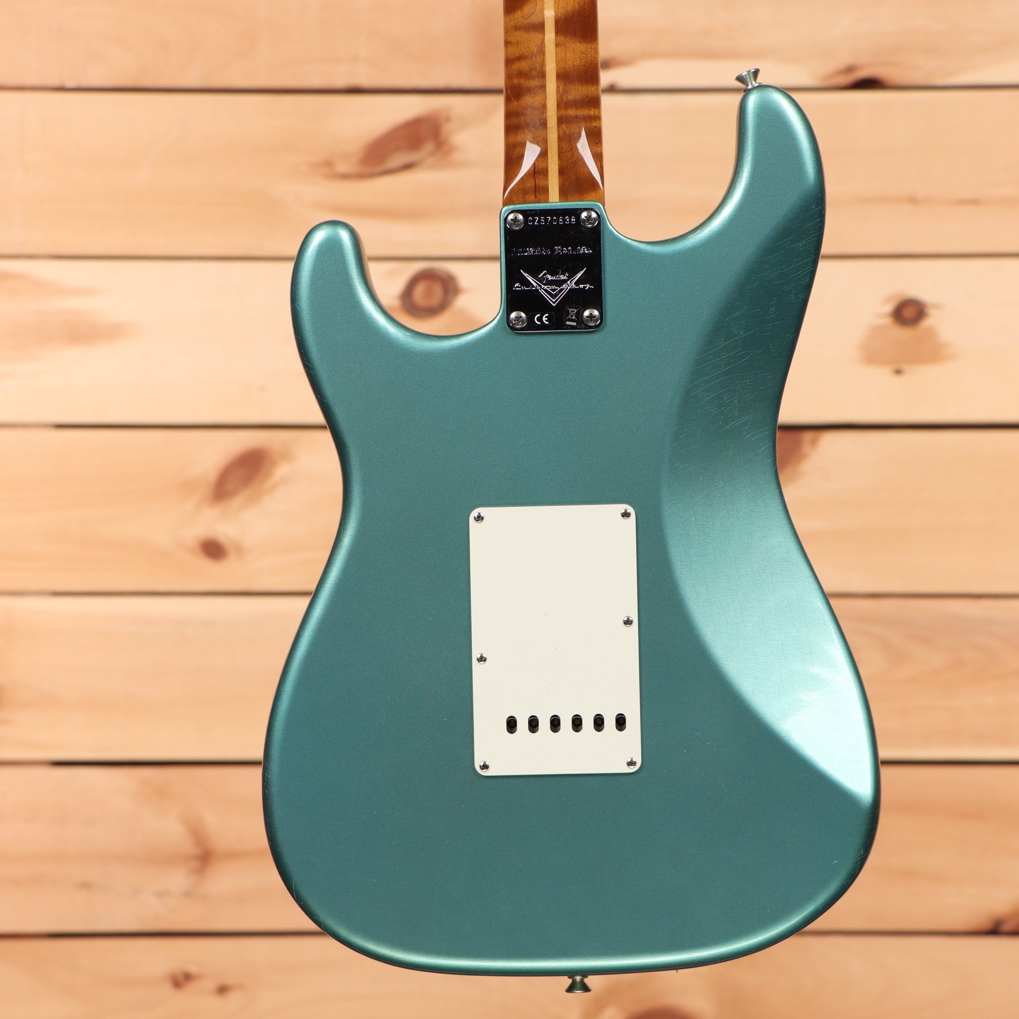 Fender Custom Shop Limited Roasted Pine Stratocaster Relic electric guitar Aged Teal Green Metallic with single-coil pickups