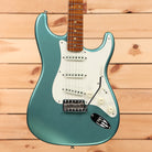 Fender Custom Shop Limited Roasted Pine Stratocaster Relic electric guitar Aged Teal Green Metallic with white pickguard and single-coil pickups