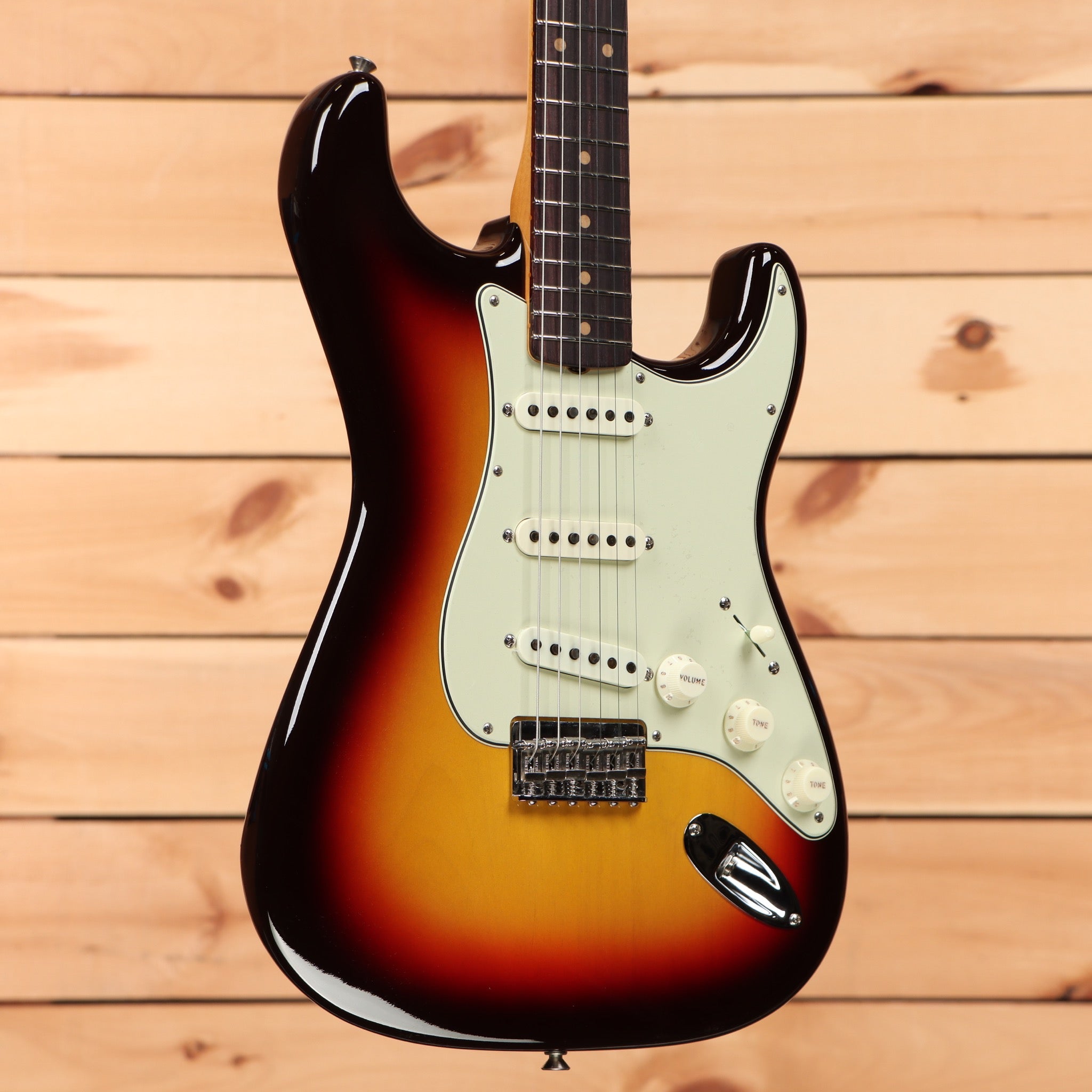 Fender Custom Shop Vintage Custom 1959 Stratocaster electric guitar Chocolate 3-Tone Sunburst with mint green pickguard