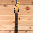 Fender Custom Shop Late 1962 Stratocaster Relic electric guitar Super Faded Aged Shell Pink with single-coil pickups