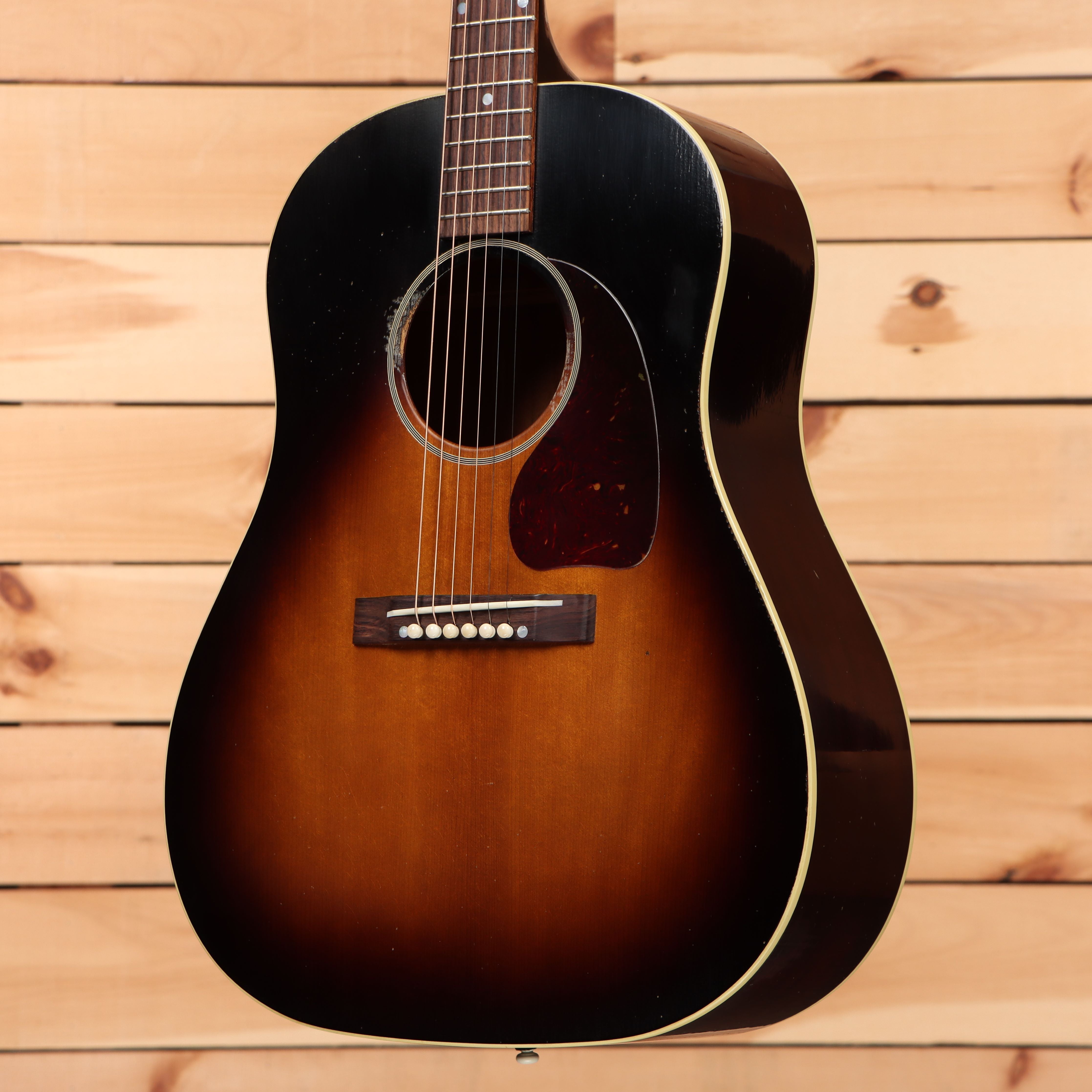Gibson 1942 Banner J-45 light-aged dreadnought acoustic guitar vintage sunburst with cream binding