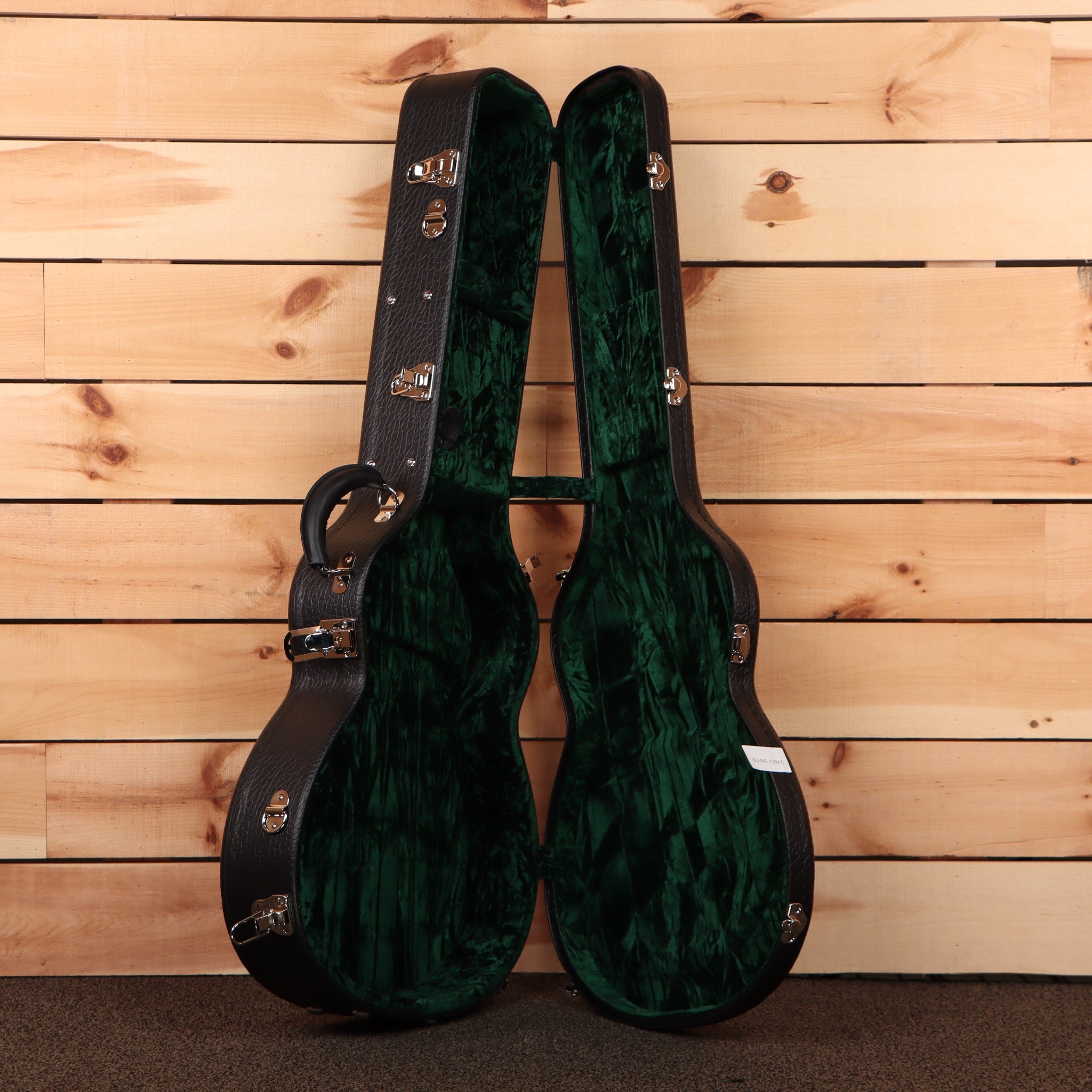 Bourgeois Touchstone OM acoustic guitar Country Boy natural finish with green velvet interior case