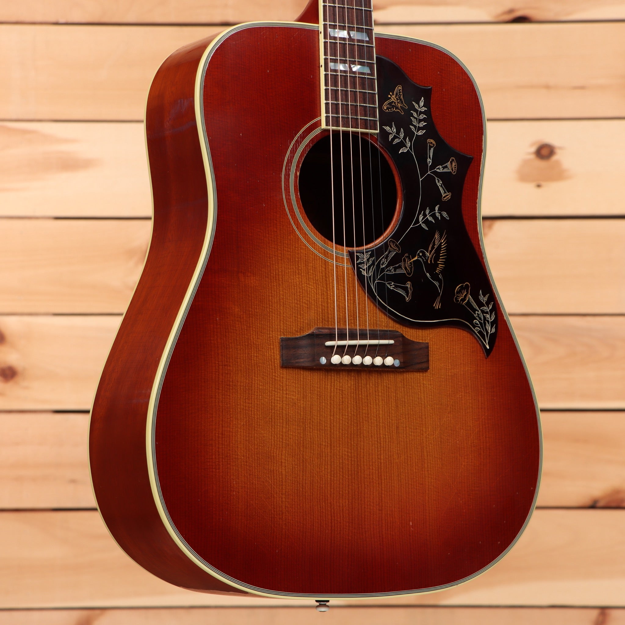 Pre-owned Gibson 1960 Hummingbird acoustic guitar Heritage Cherry Sunburst with black pickguard inlay