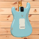 Fender Custom Shop Late 1962 Stratocaster Relic electric guitar Daphne Blue with aged finish and single-coil pickups