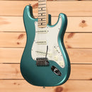 Fender Custom Shop 1968 Stratocaster Closet Classic electric guitar Aged Teal Green Metallic with single-coil pickups