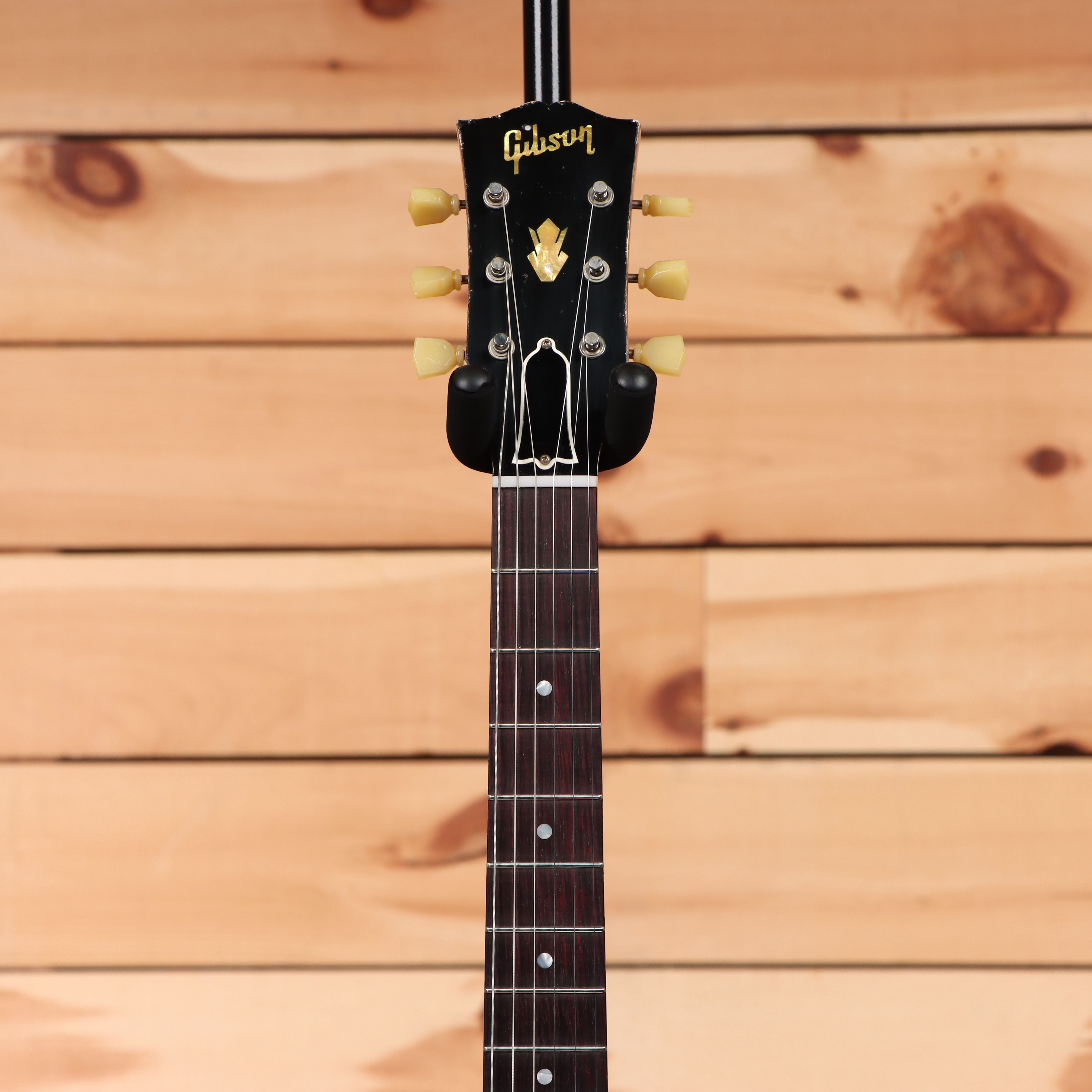 Gibson ES-335 semi-hollow electric guitar Dirty Blonde aged finish with cream tuning pegs