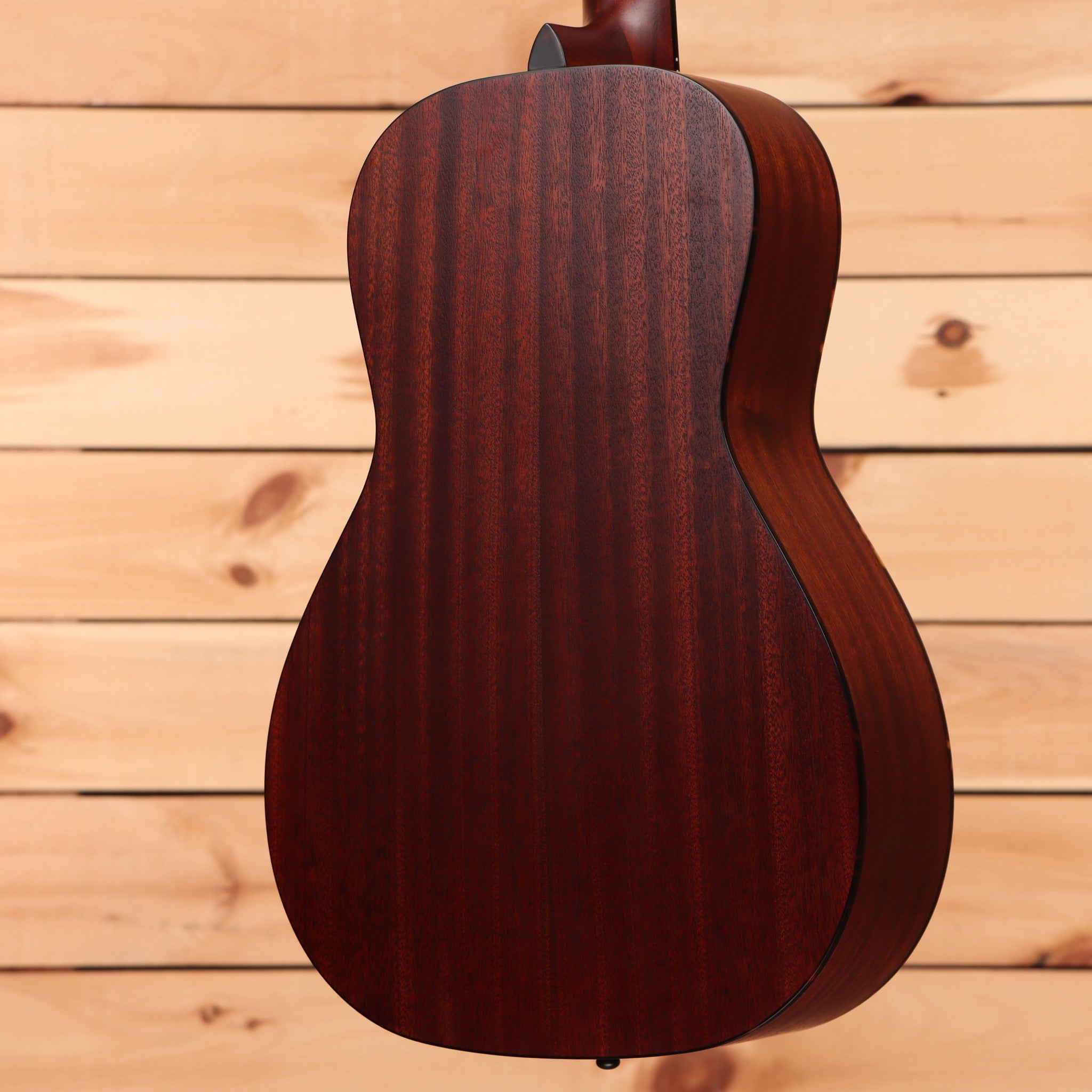 Eastman E1P The Bluesmaster Limited Edition classic acoustic guitar dark red finish with curved body shape