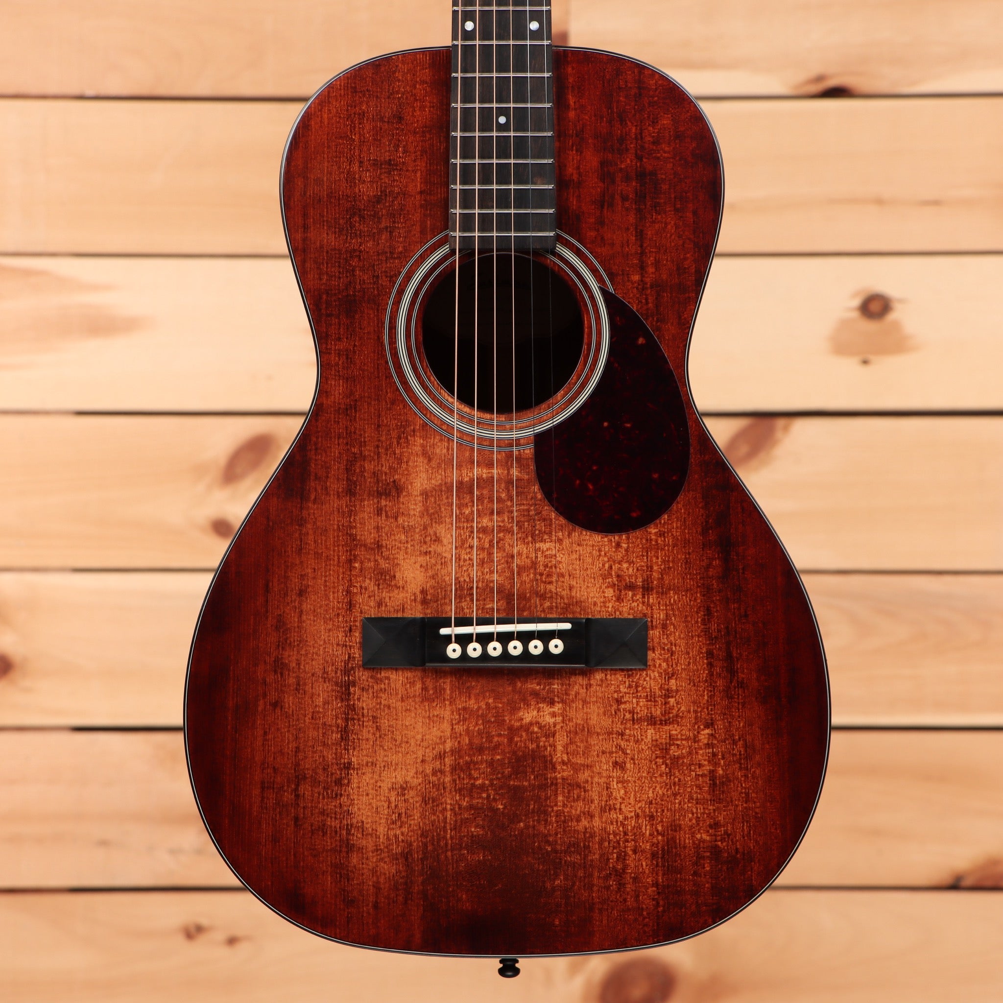 Eastman E1P The Bluesmaster Limited Edition Classic acoustic guitar with dark red finish and rosewood fretboard
