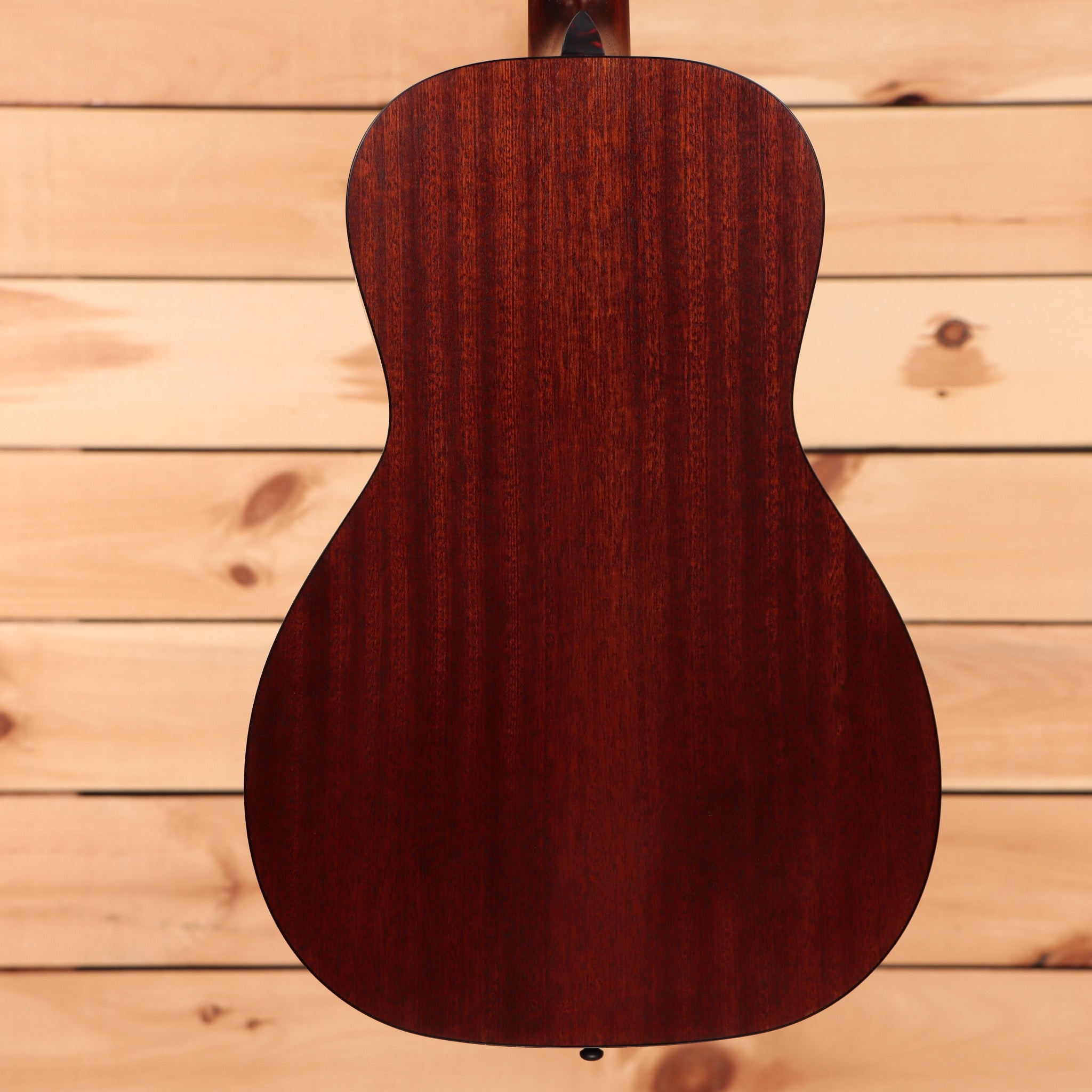 Eastman E1P The Bluesmaster Limited Edition Classic acoustic guitar burgundy finish dreadnought body