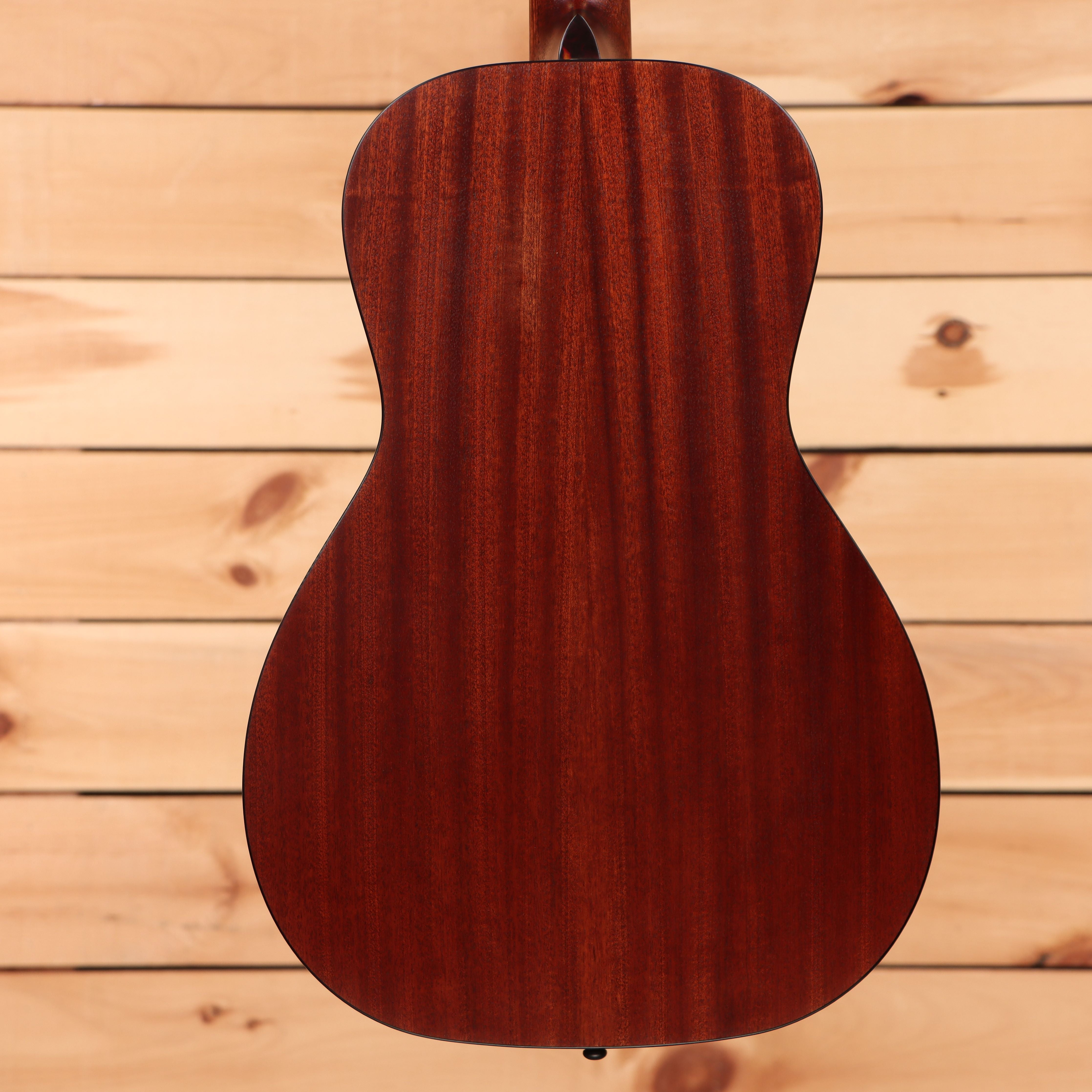 Eastman E1P The Bluesmaster Limited Edition Classic acoustic guitar burgundy finish dreadnought body