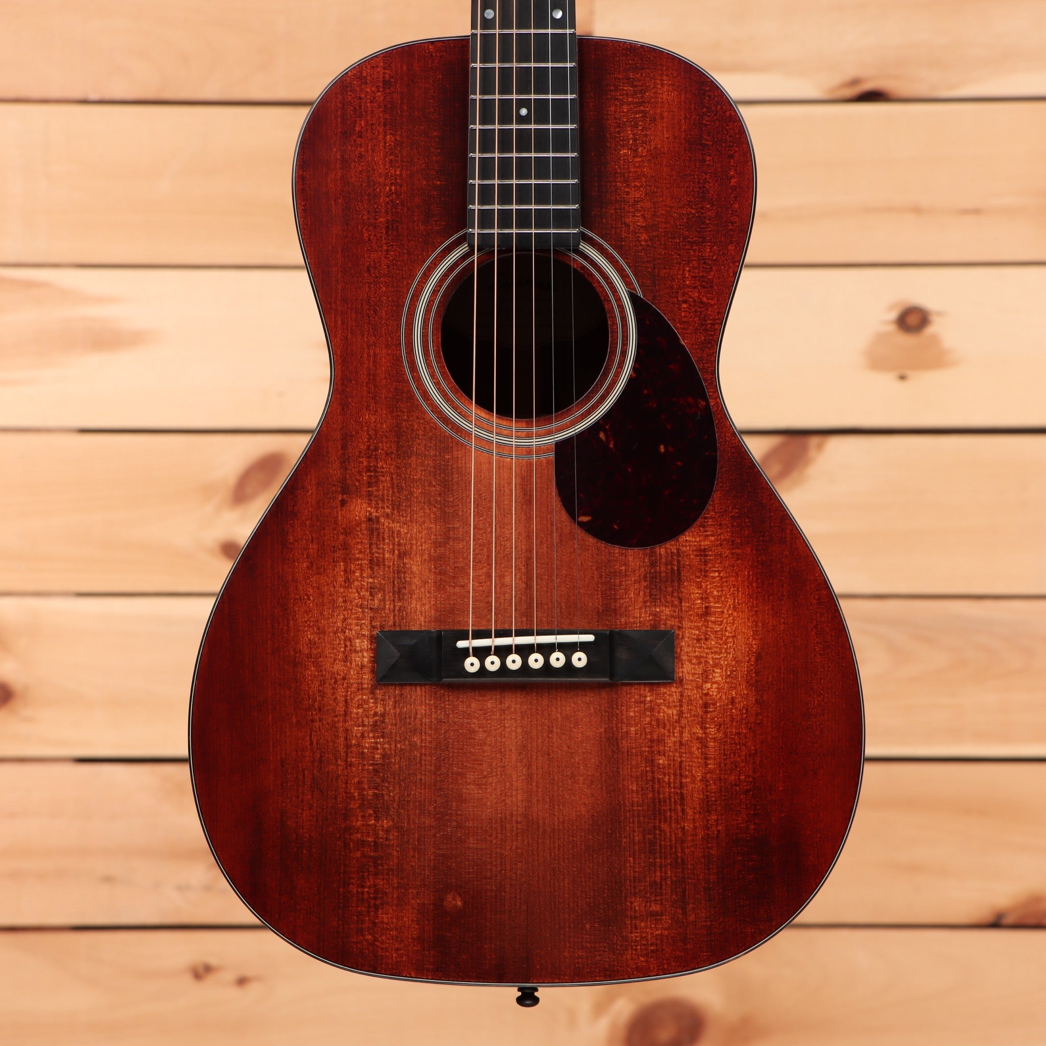 Eastman E1P The Bluesmaster Limited Edition Classic acoustic guitar wine red finish with dreadnought body