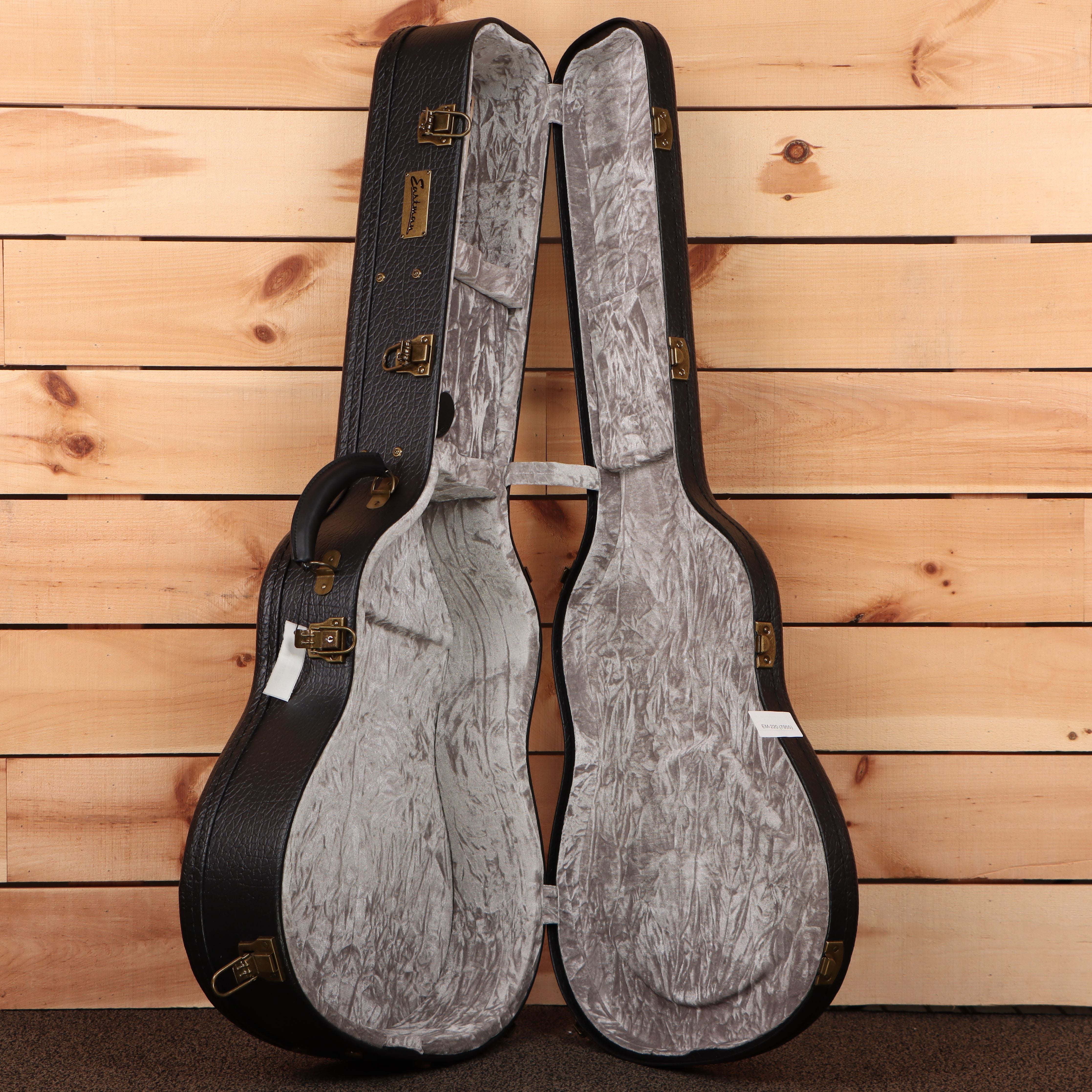 Eastman E10SSV classical acoustic guitar antique finish with gray velvet interior case