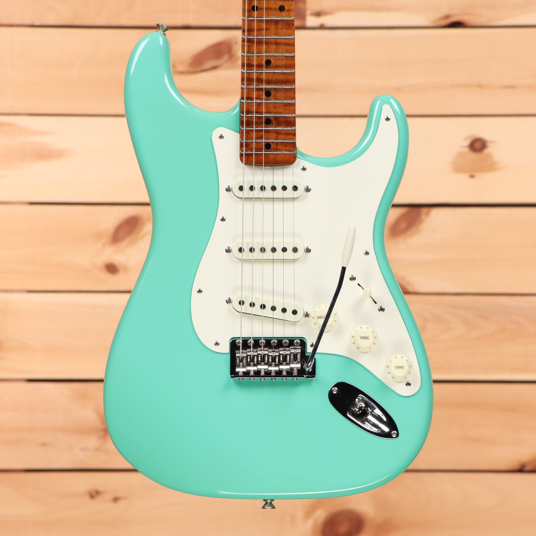 Fender Custom Shop Limited 1950s Stratocaster electric guitar Sea Foam Green with three single-coil pickups and rosewood fretboard