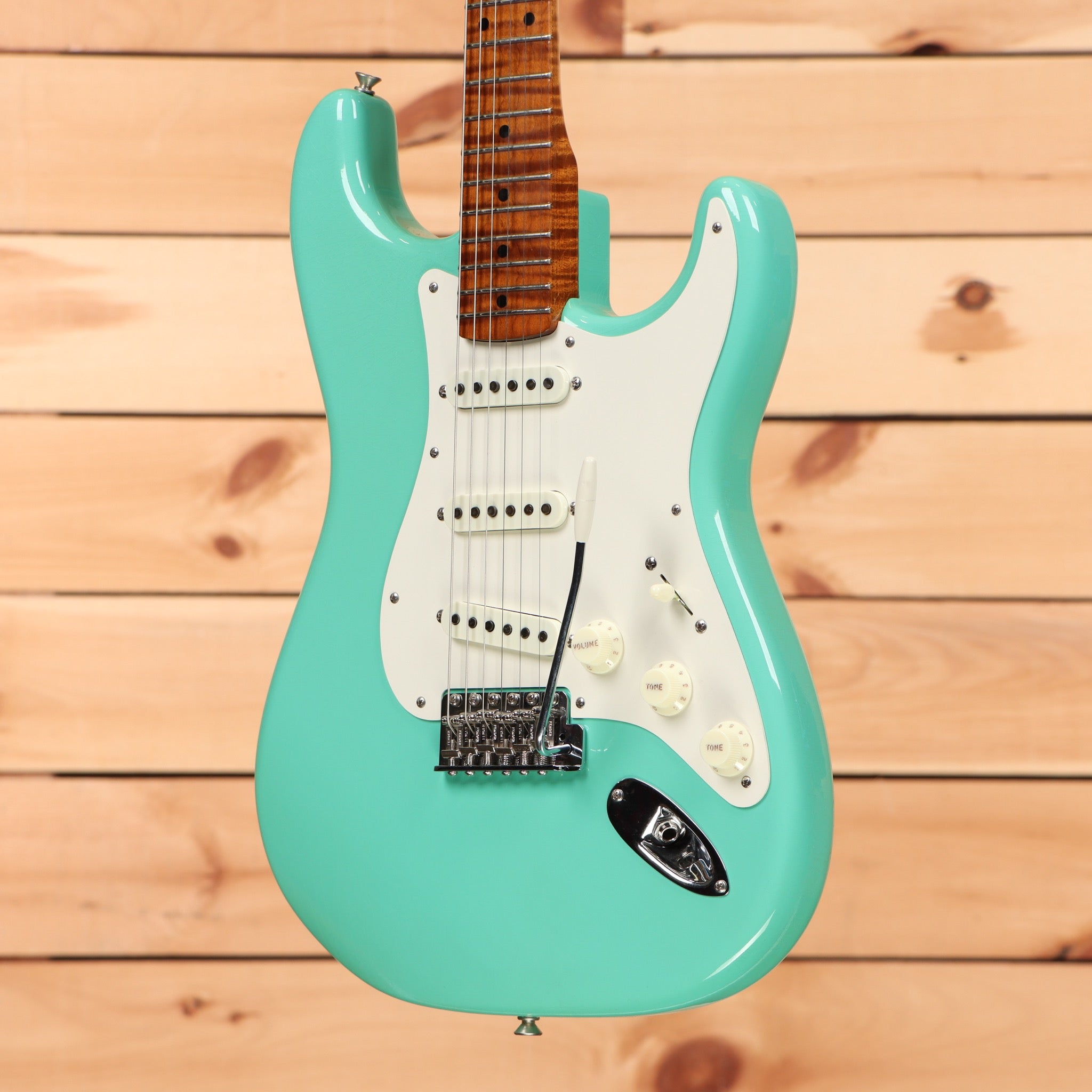 Fender Custom Shop Limited 1950s Stratocaster electric guitar Sea Foam Green with single-coil pickups and roasted maple neck