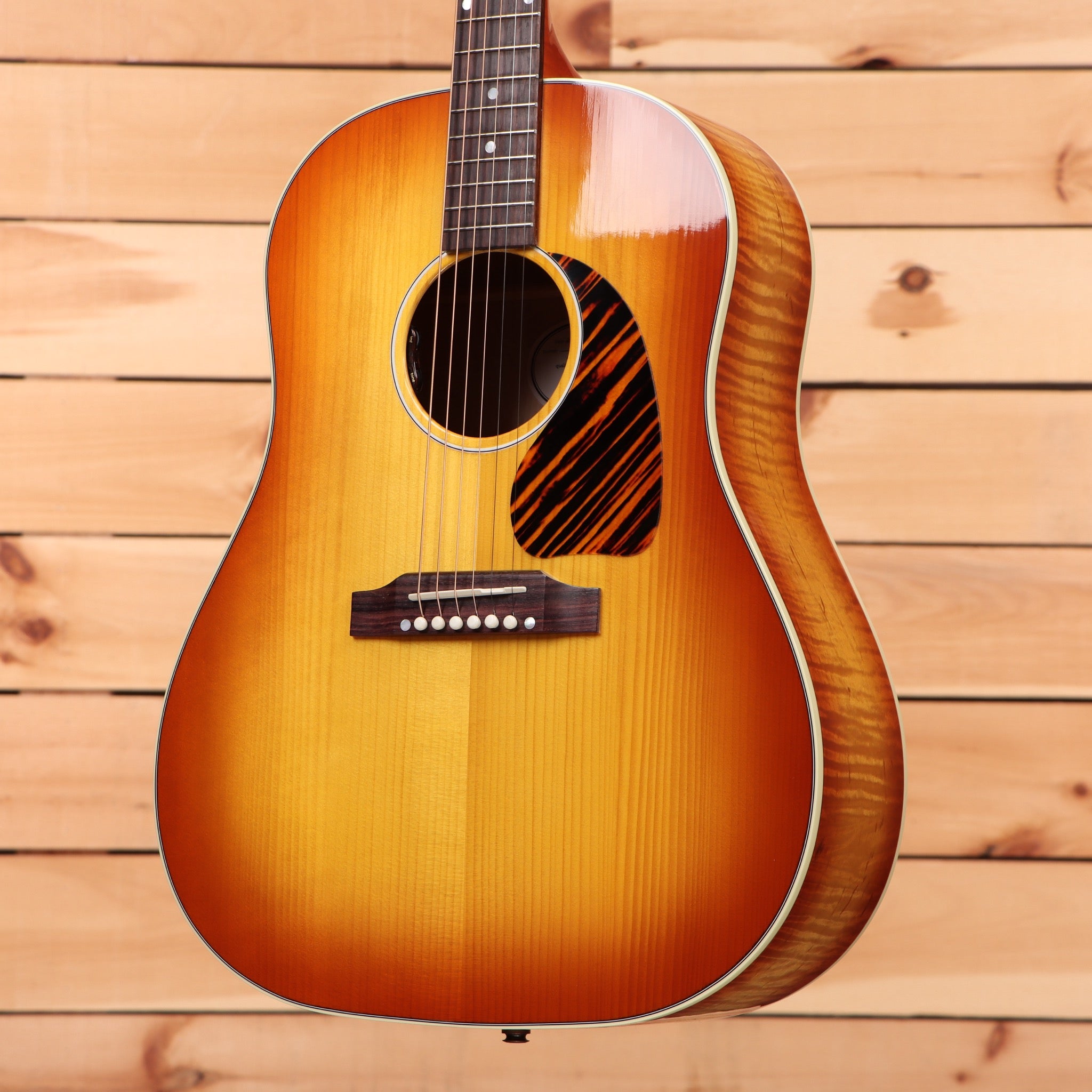 Gibson J-45 Standard acoustic guitar flame maple custom sunburst with dreadnought body shape