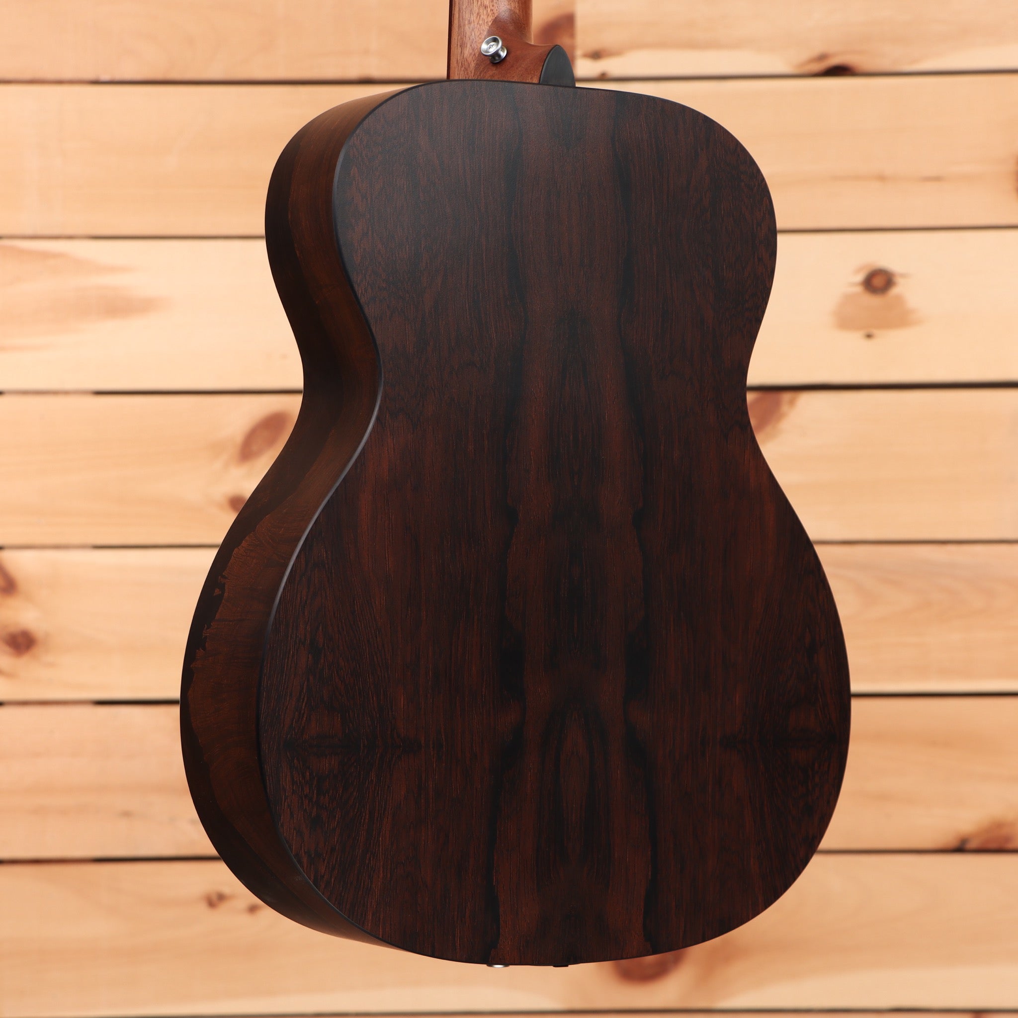 Martin 000X2E concert acoustic guitar natural finish with rosewood back and sides