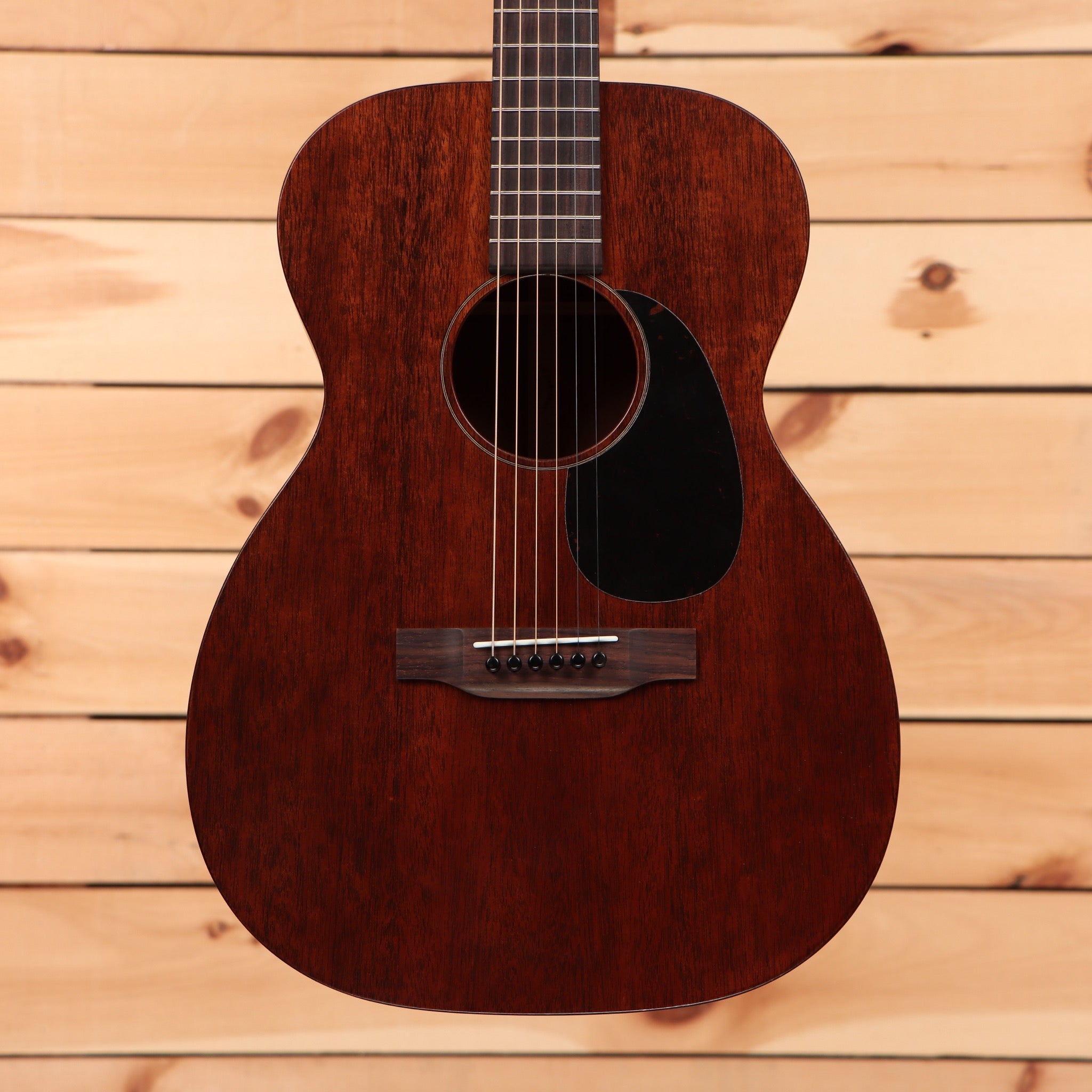 Martin 00-15M concert acoustic guitar natural finish with rosewood back and sides