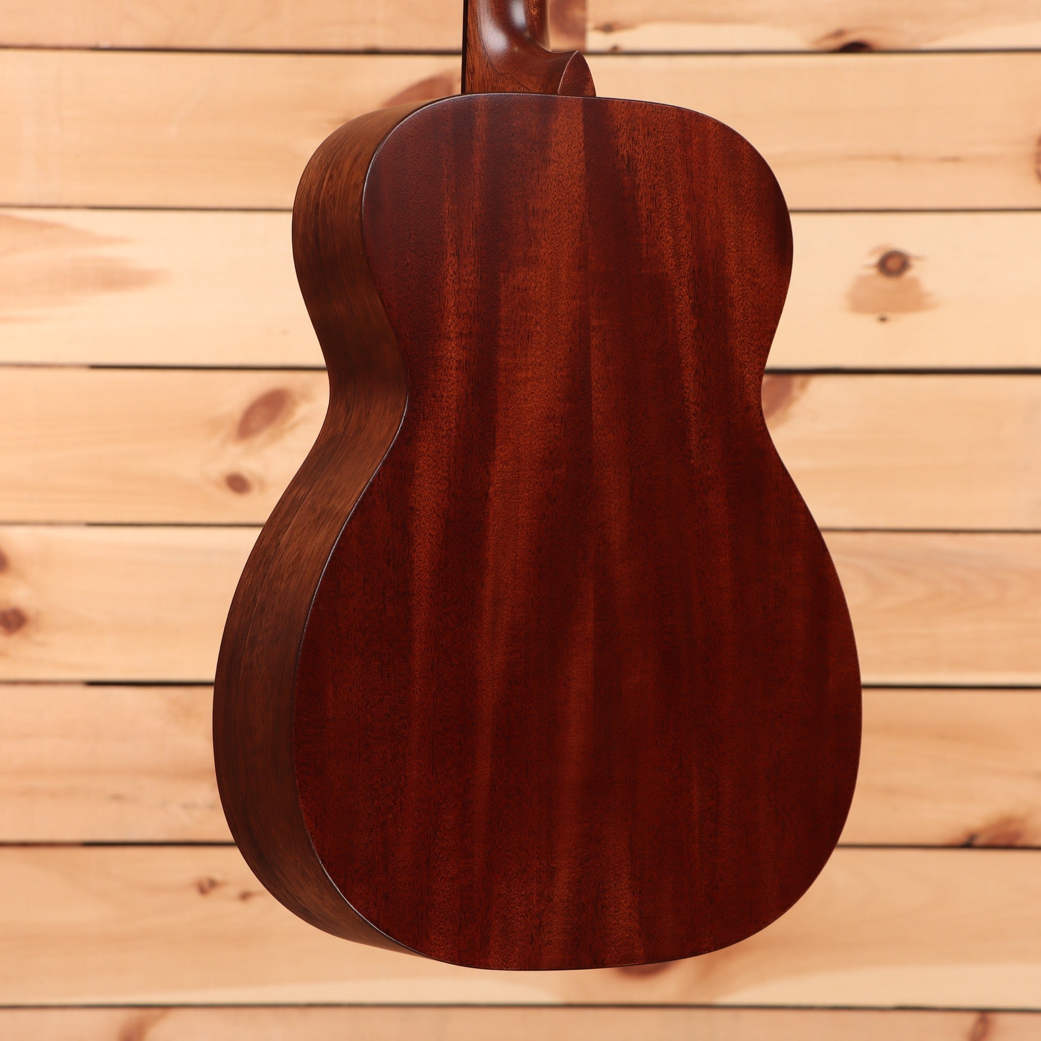Martin 00-15M concert acoustic guitar natural finish with mahogany back and sides