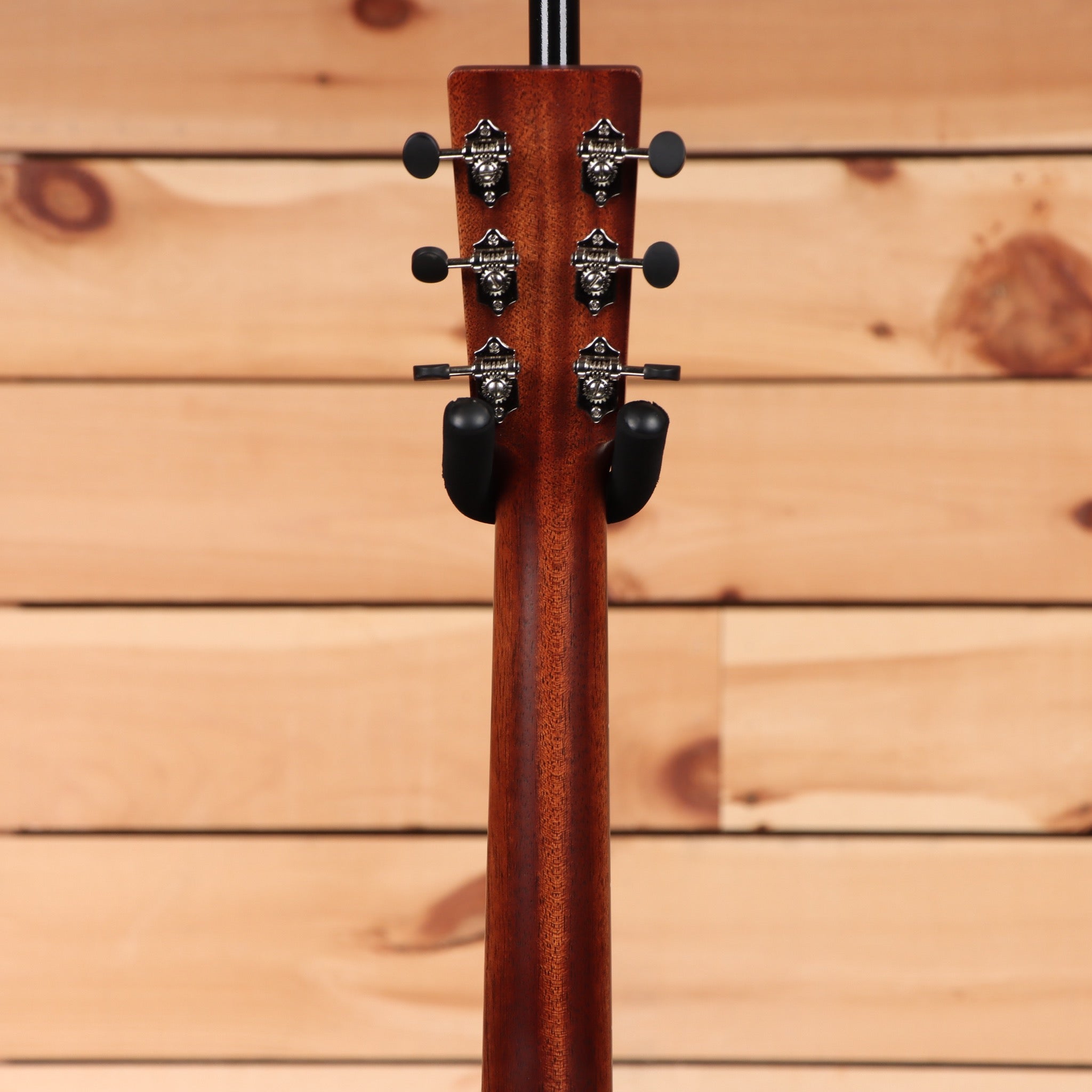 Martin 00-15M concert acoustic guitar natural finish with slotted headstock tuners
