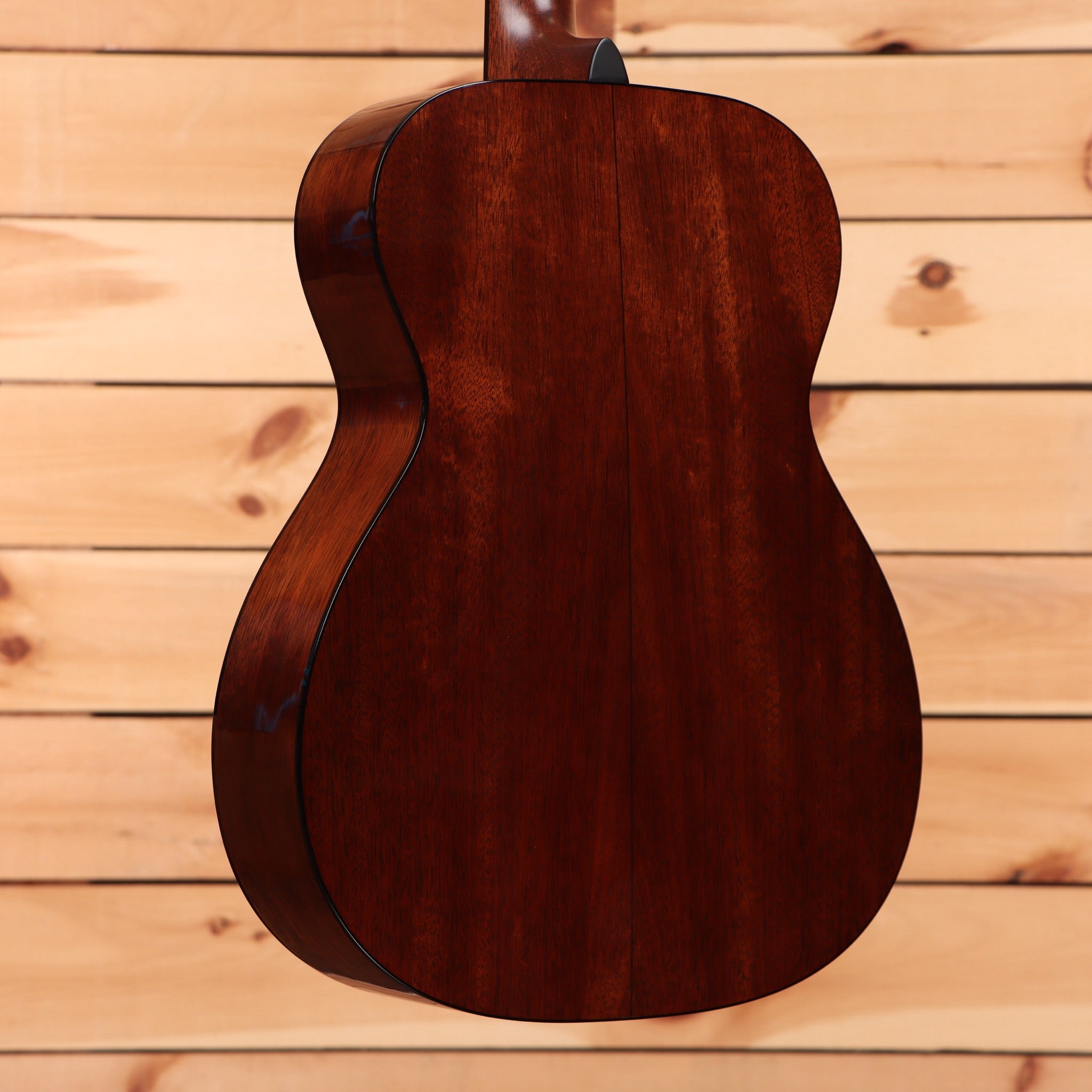Martin 00-18 dreadnought acoustic guitar natural finish with rosewood back and sides