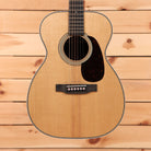 Martin 0028 Modern Deluxe dreadnought acoustic guitar natural finish with rosewood pickguard