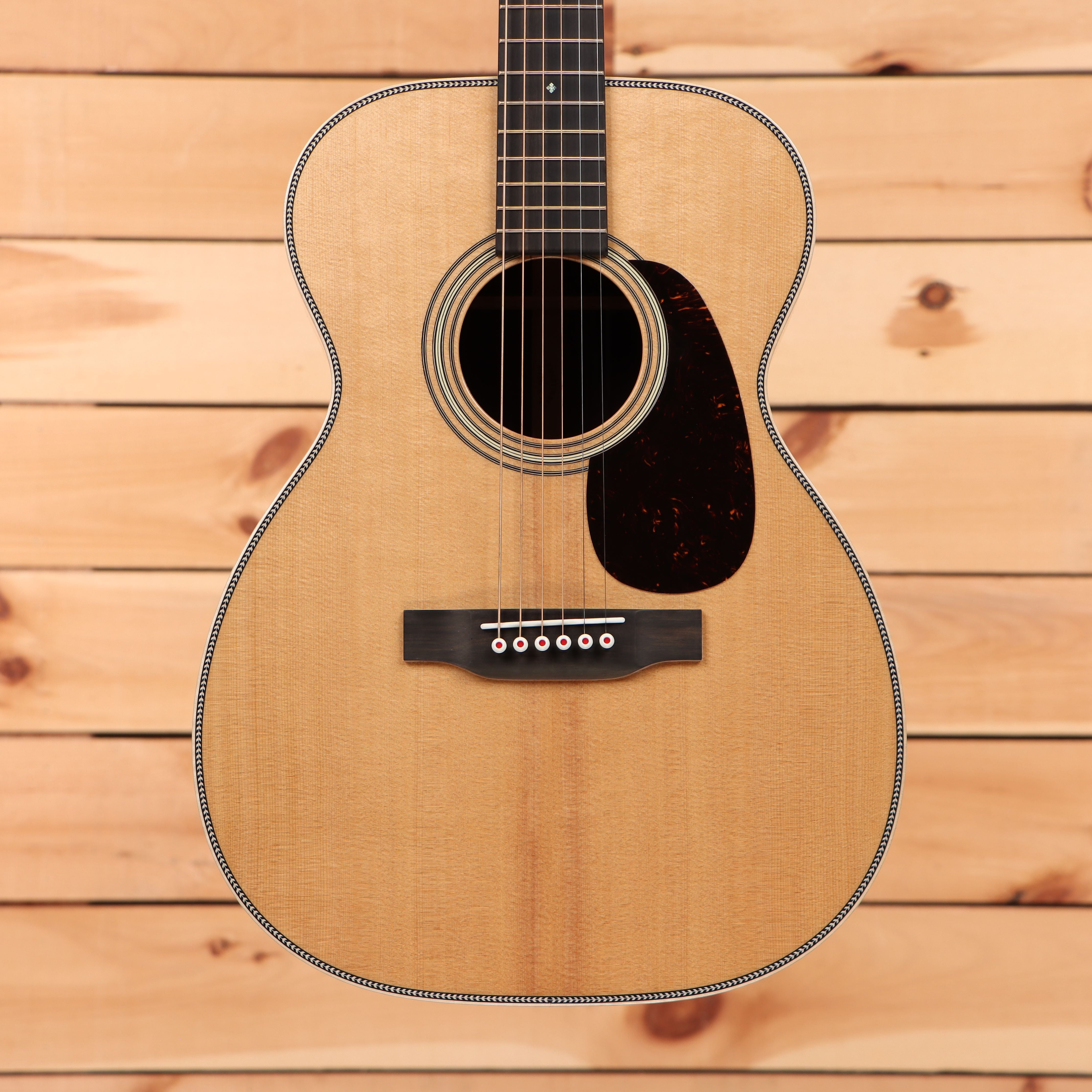 Martin 0028 Modern Deluxe dreadnought acoustic guitar natural finish with rosewood pickguard