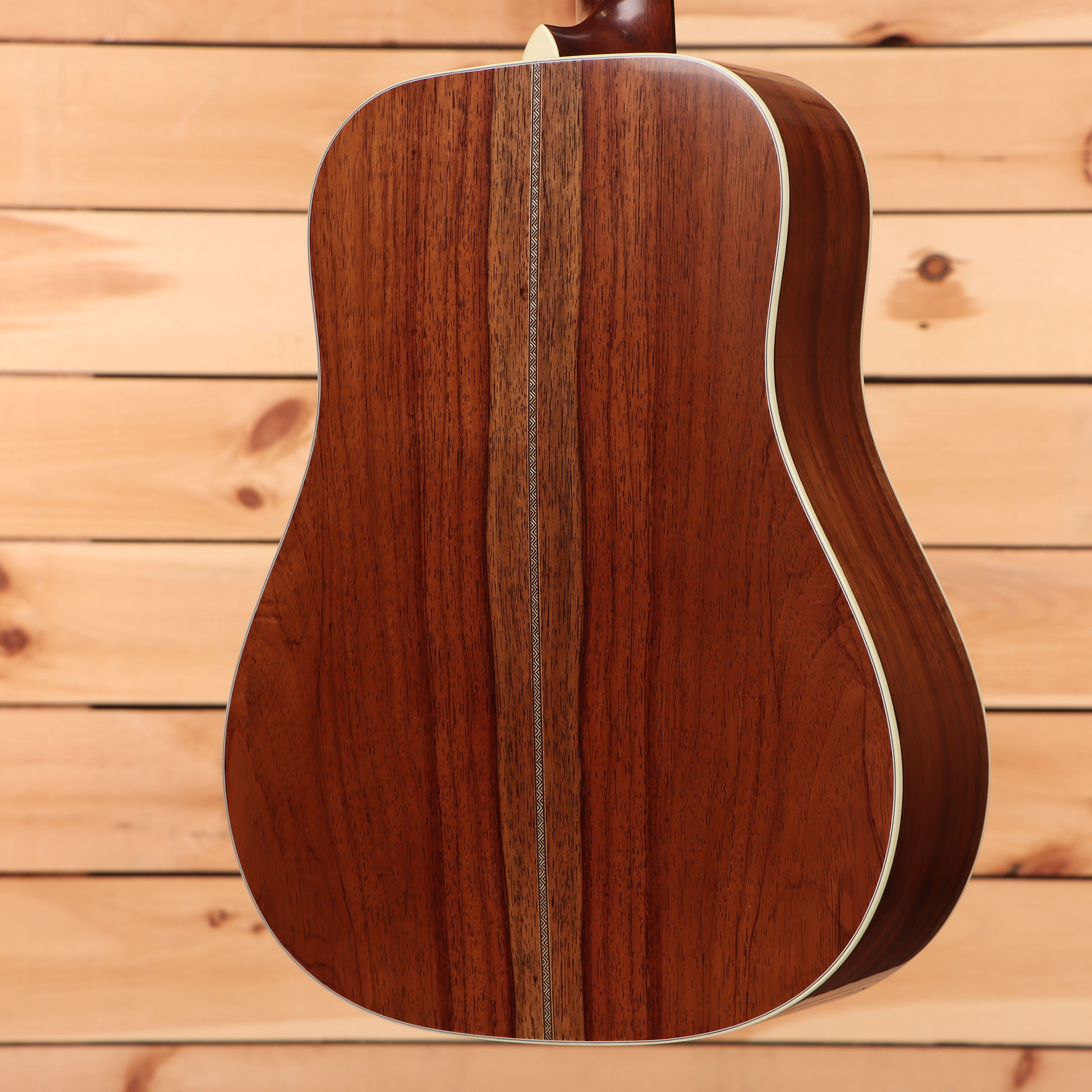 Martin D-28 Authentic 1937 dreadnought acoustic guitar natural finish with white binding