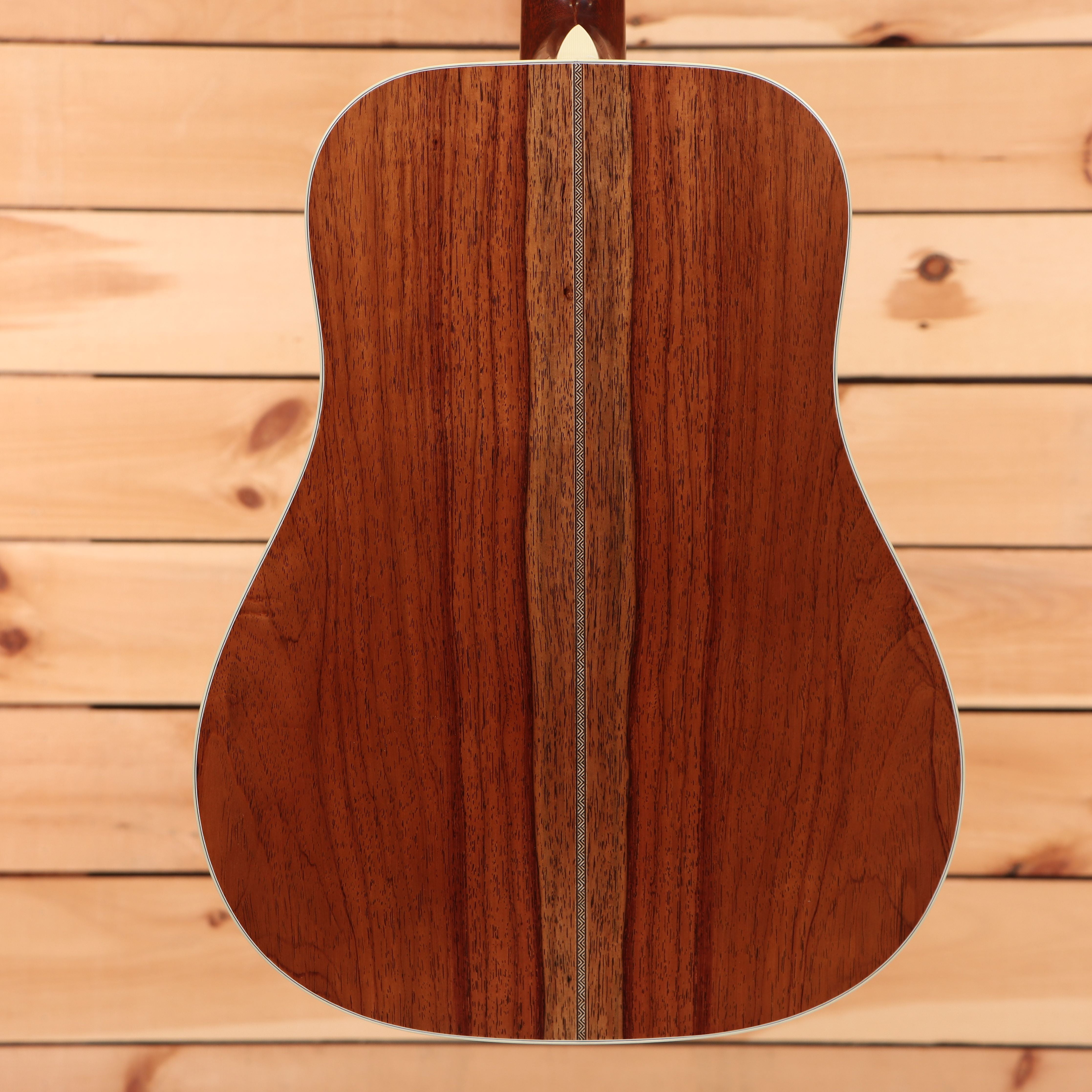 Martin D-28 Authentic 1937 dreadnought acoustic guitar natural finish with rosewood back and sides