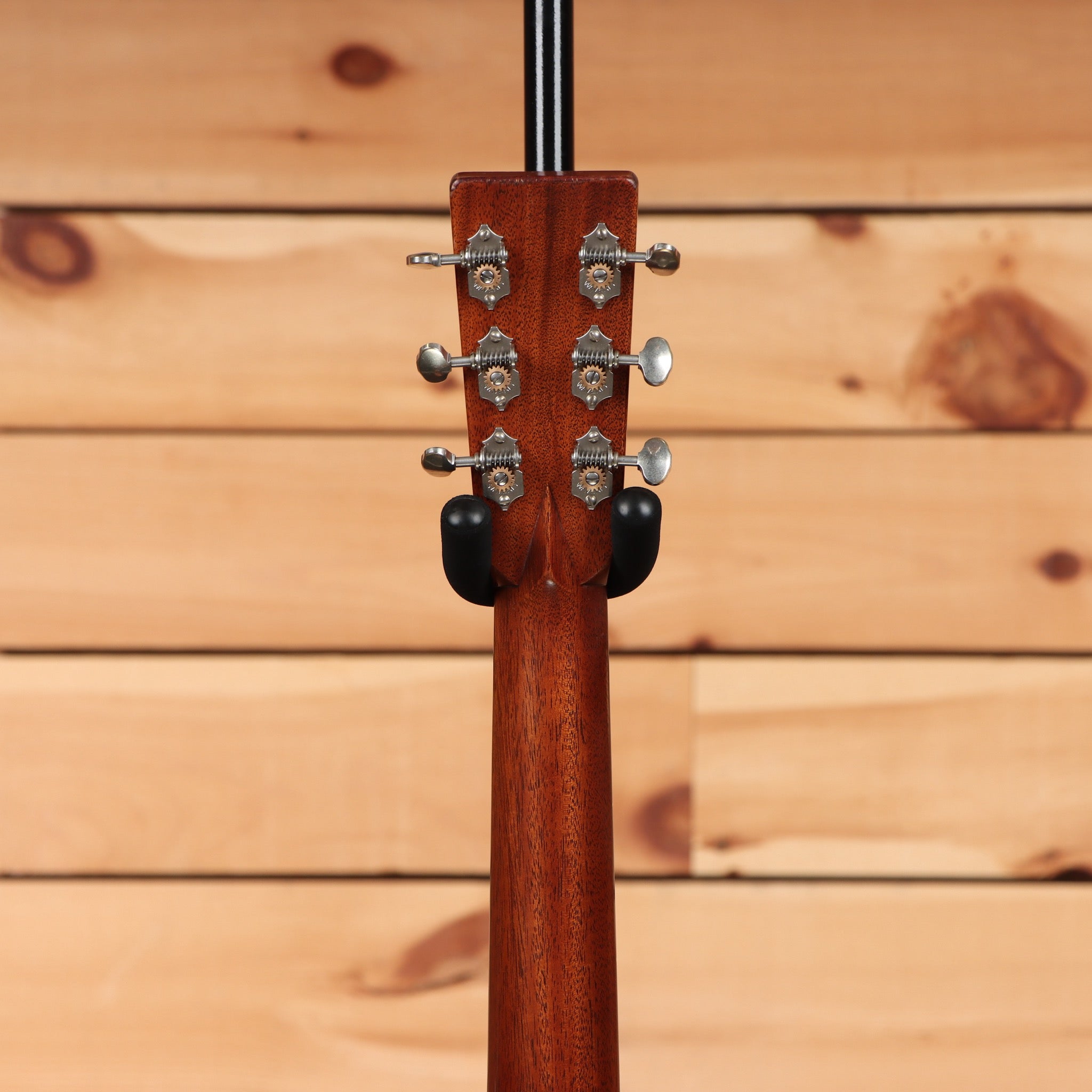 Martin D-28 Authentic 1937 dreadnought acoustic guitar aged natural with chrome tuning machines