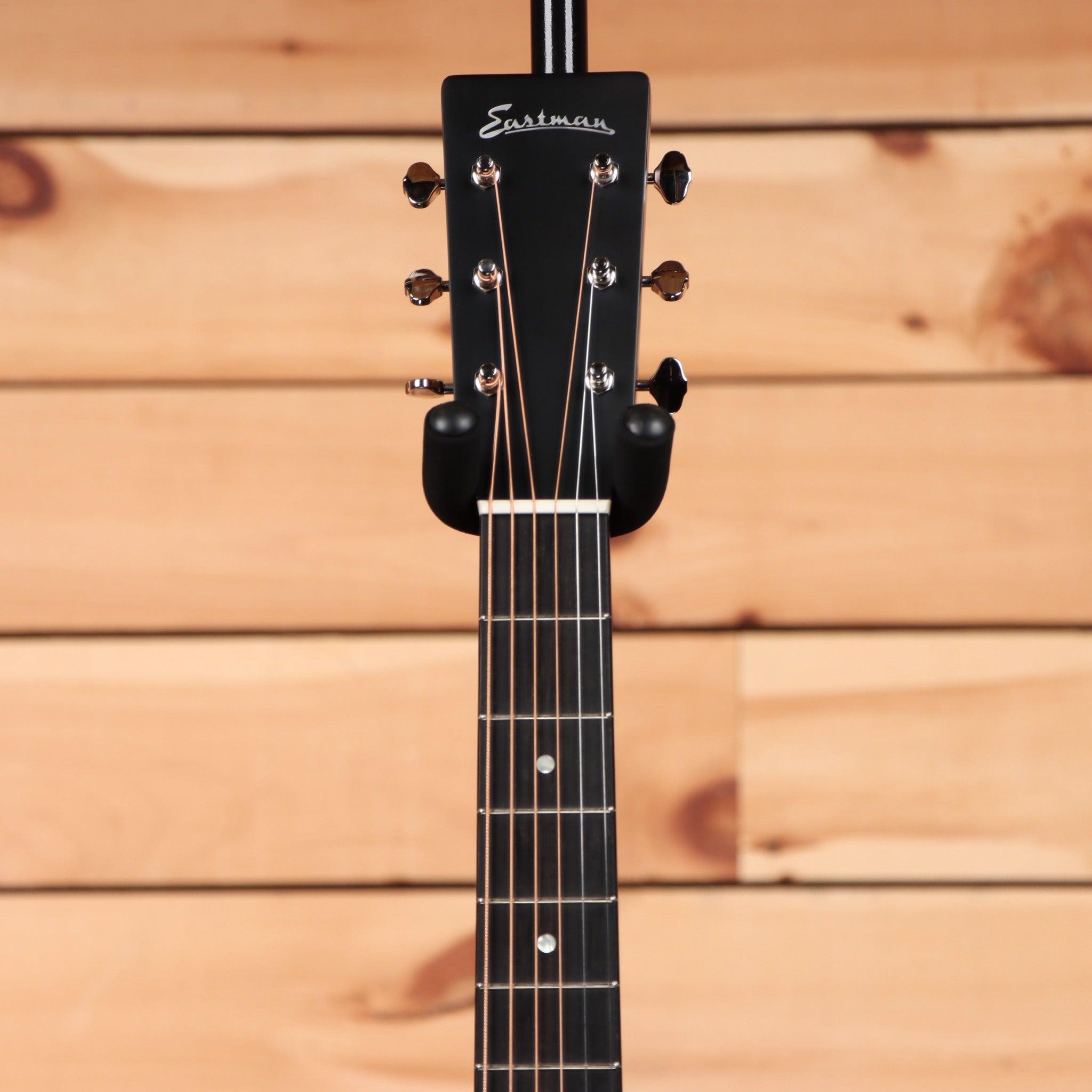 Eastman E10DTC dreadnought acoustic guitar natural finish with rosewood fretboard