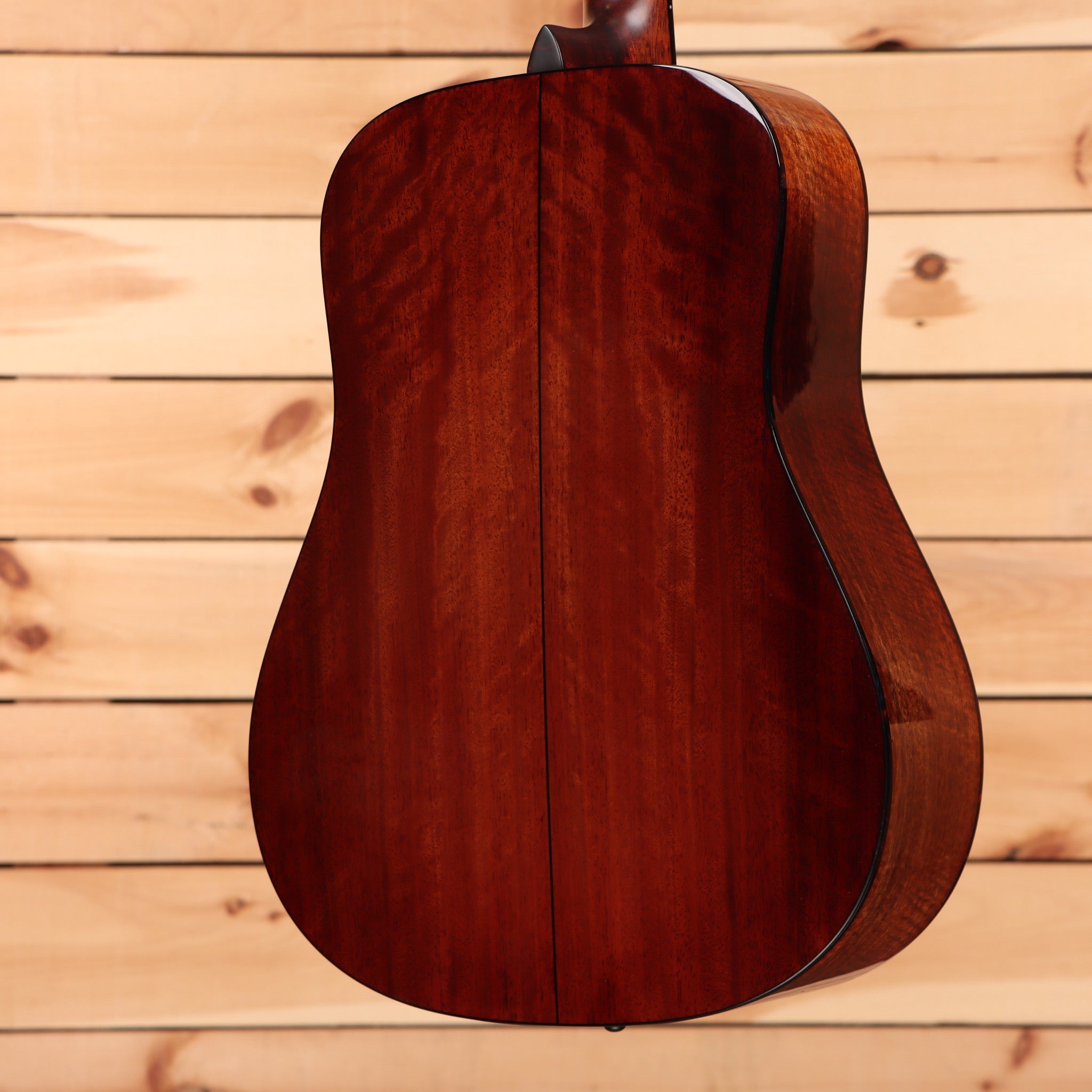 Eastman E10DTC dreadnought acoustic guitar natural finish with mahogany back and sides