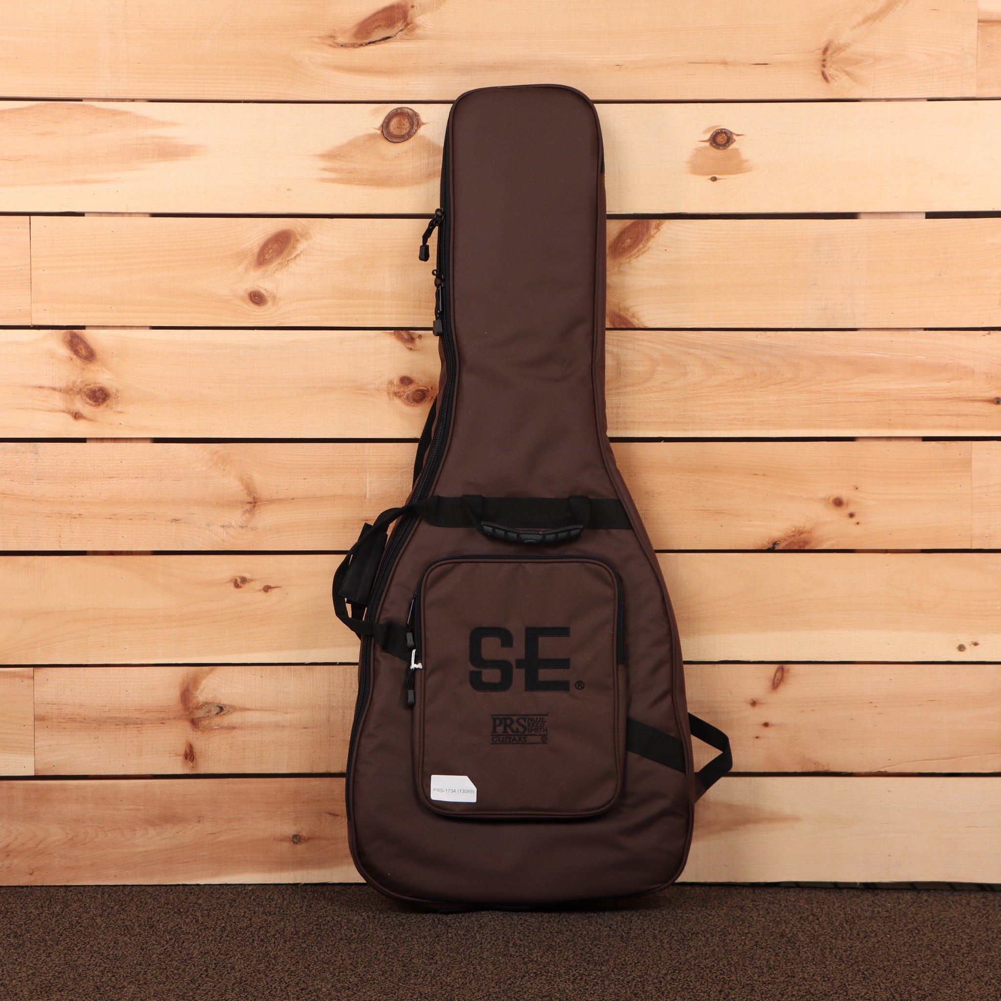 Paul Reed Smith SE Custom 24 Ruby electric guitar gig bag with shoulder straps