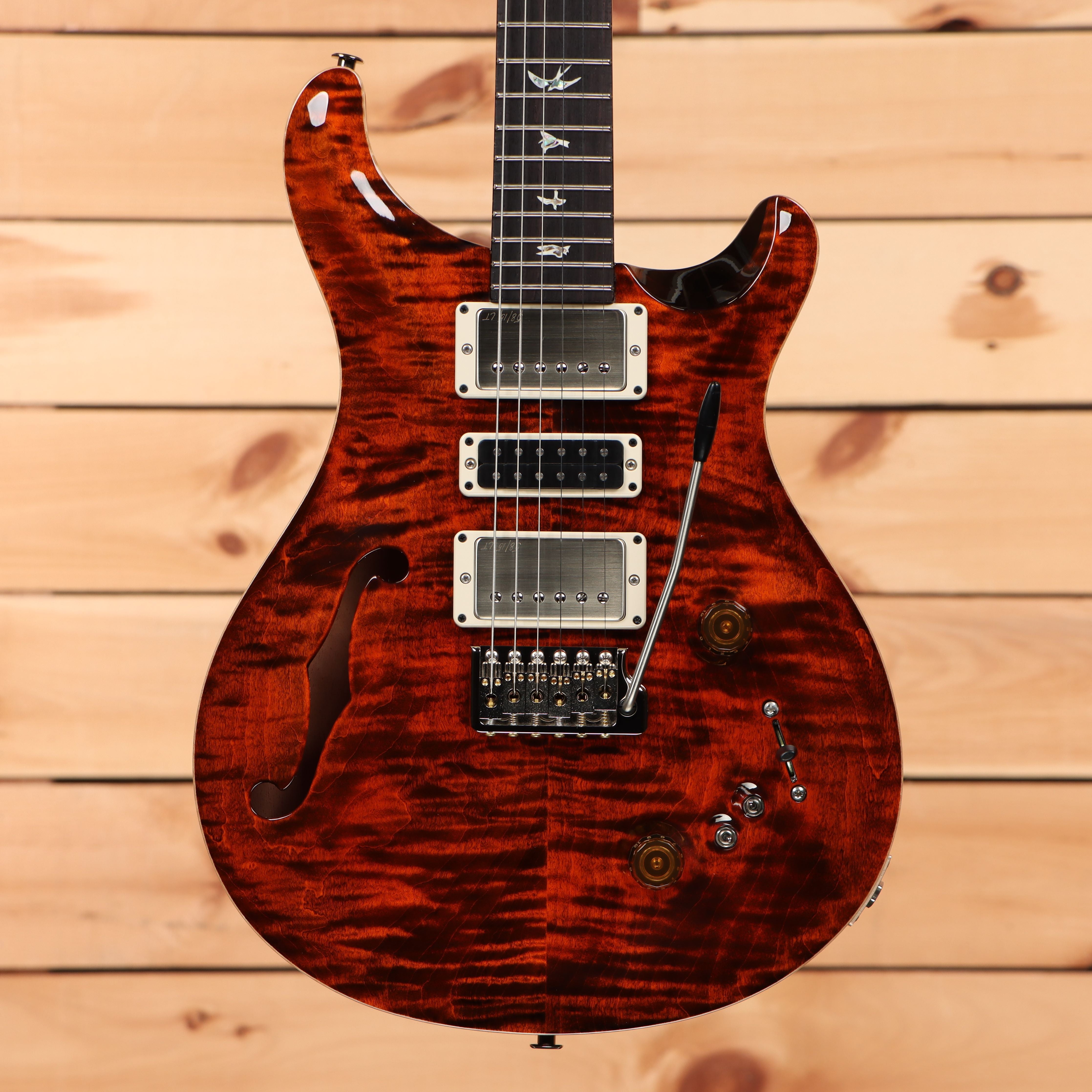 Paul Reed Smith Special semi-hollow electric guitar Black Gold with flamed maple top and humbucker pickups