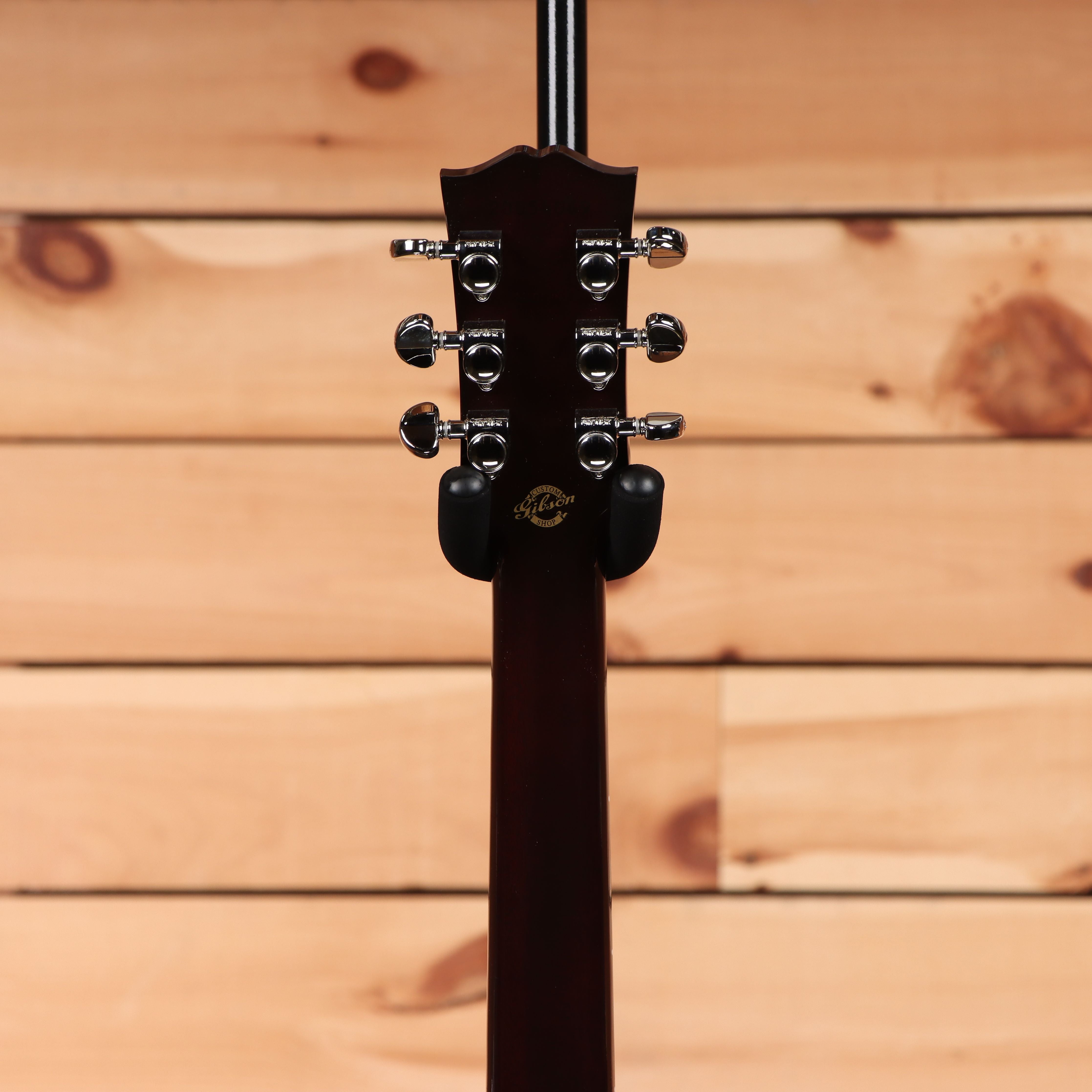Gibson J-45 Standard acoustic guitar Honey Burst gloss finish with chrome tuning machines