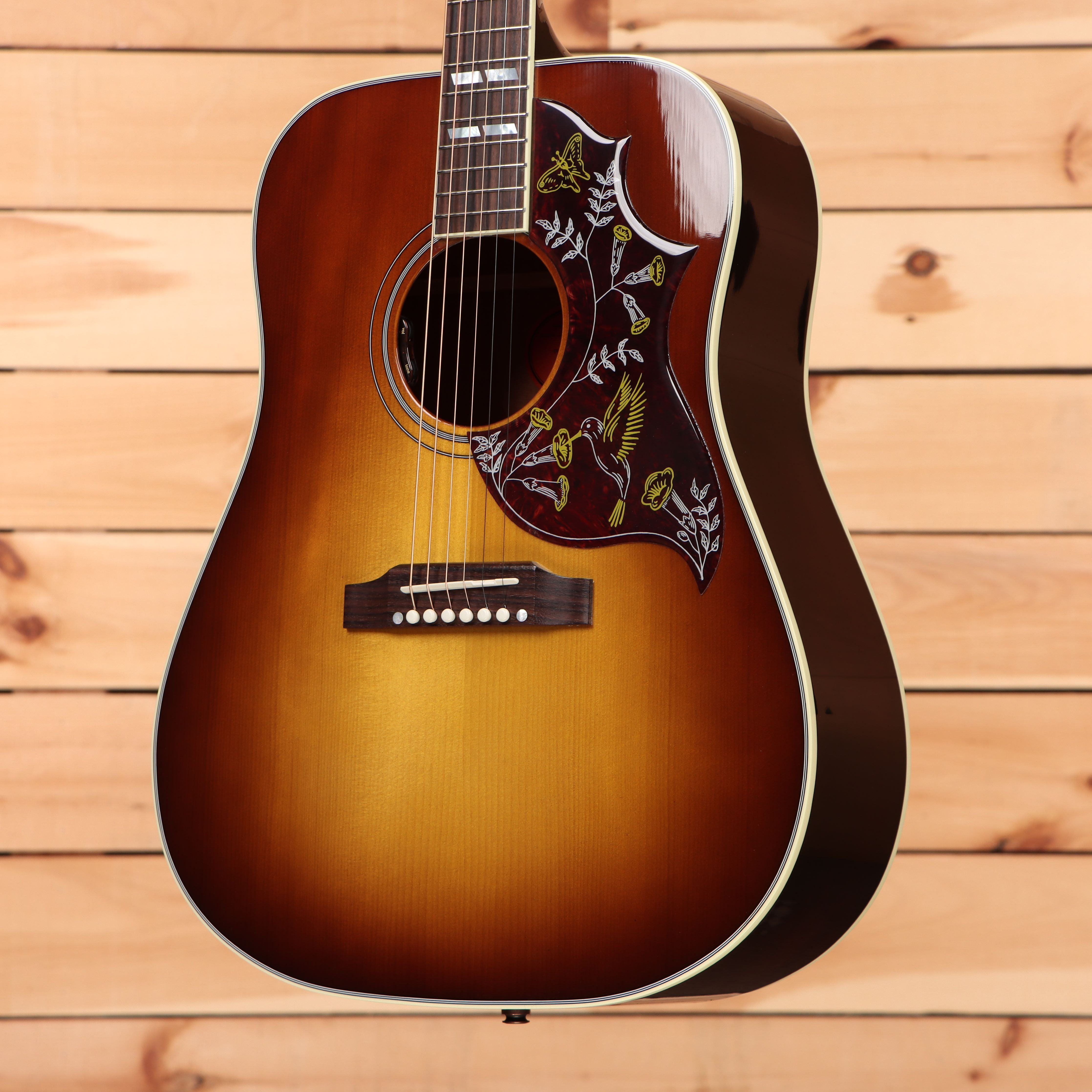 Gibson Hummingbird Standard acoustic guitar Red Spruce Honey Burst with ornate pickguard inlay