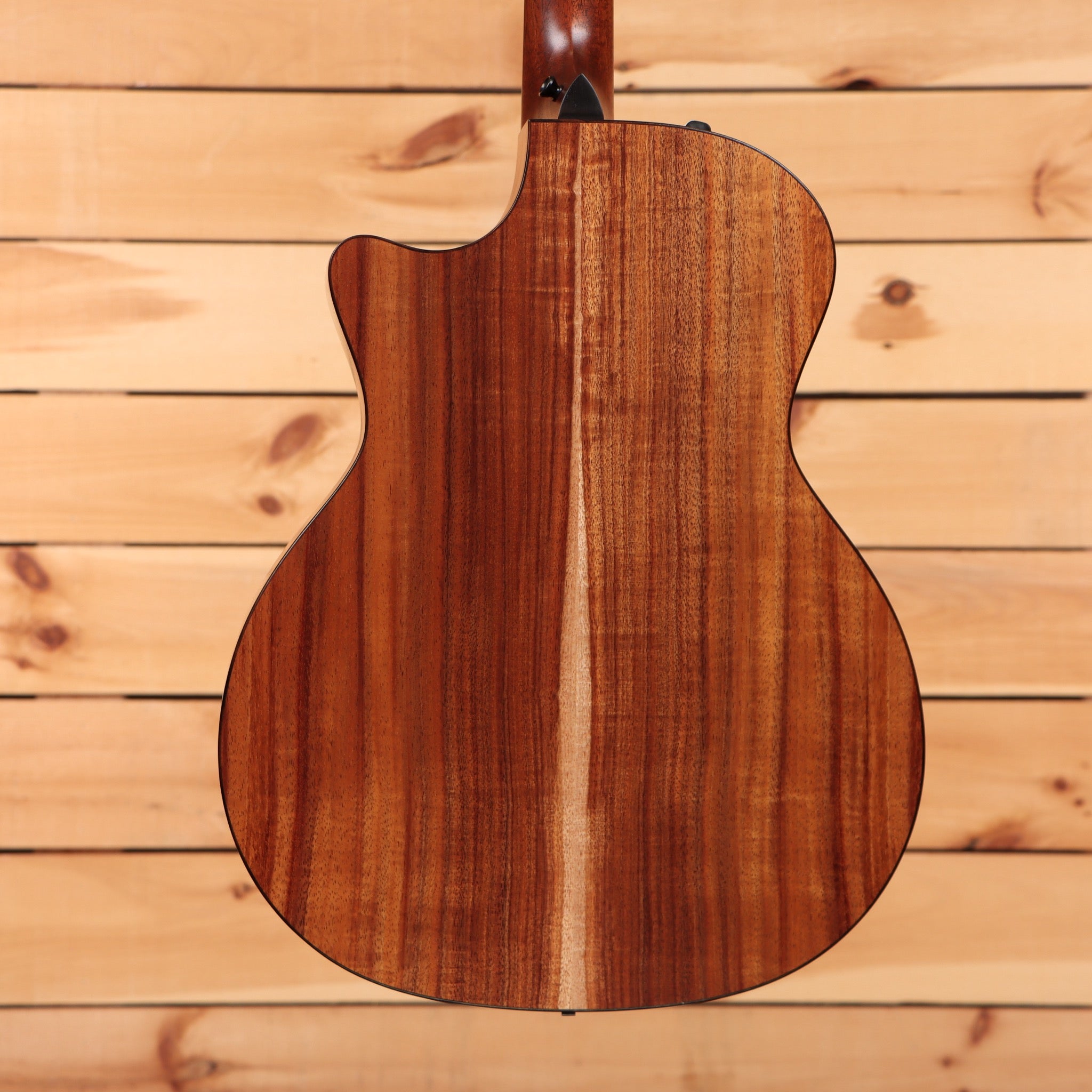 Taylor 724ce Grand Auditorium acoustic-electric guitar Natural with figured koa back and venetian cutaway