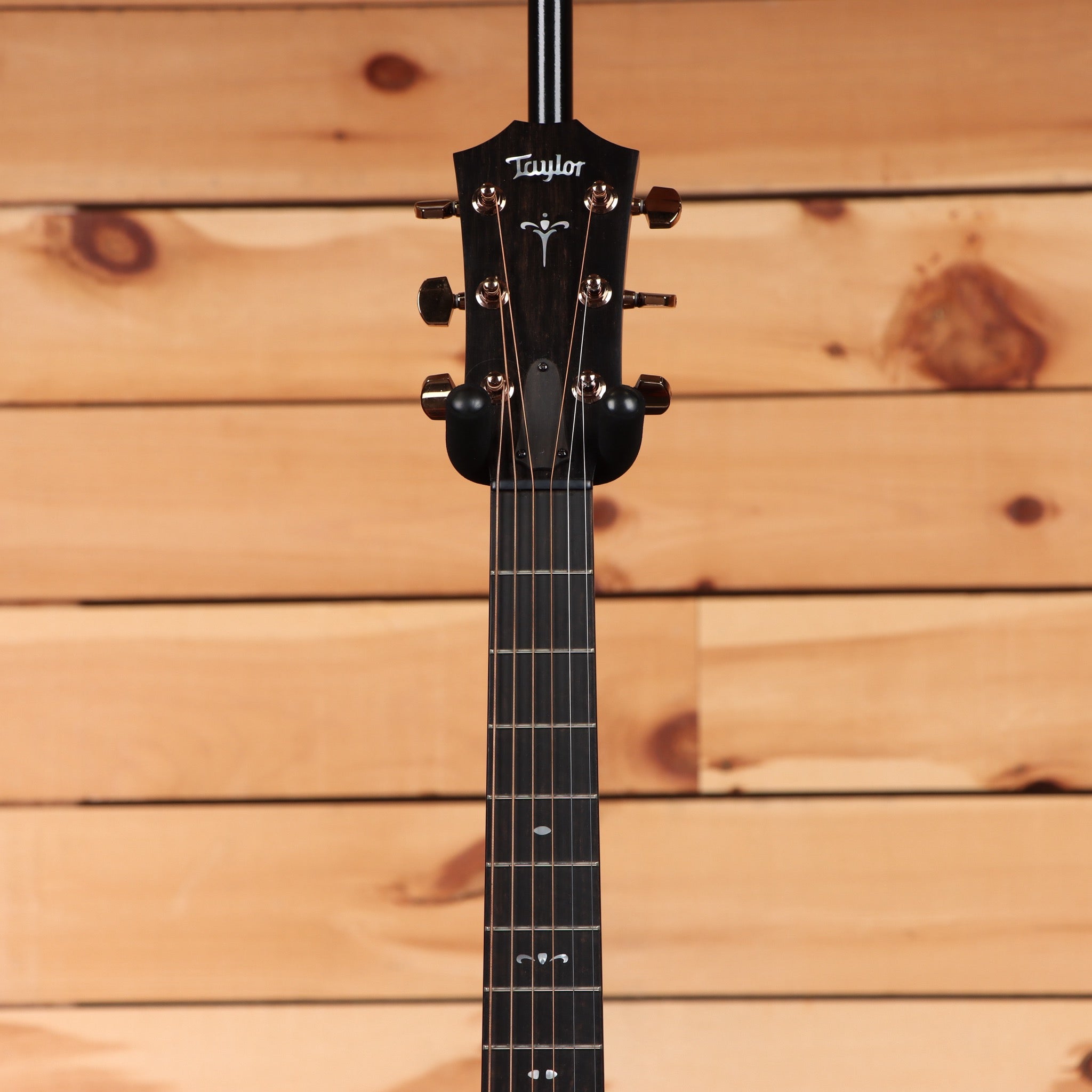 Taylor 724ce acoustic-electric guitar Natural with ebony fretboard and rose gold tuners