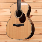Santa Cruz OM natural pre-owned acoustic guitar with tortoiseshell pickguard and dark wood back