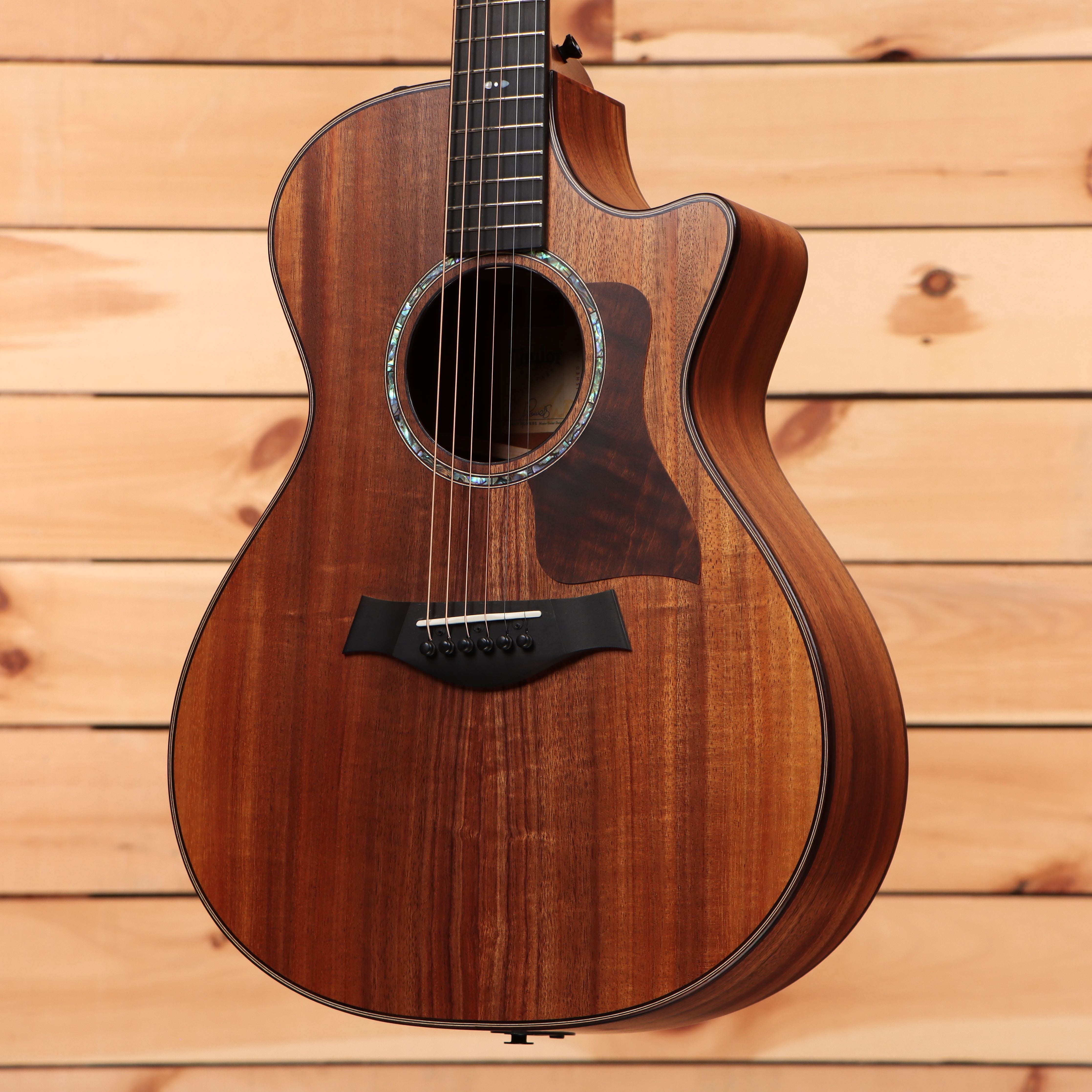 Taylor 722ce Grand Concert pre-owned acoustic guitar natural finish with venetian cutaway