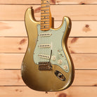 Fender Custom Shop Limited Andy Hicks Masterbuilt 1962 Poblano Stratocaster electric guitar aged Aztec Gold with mint green pickguard