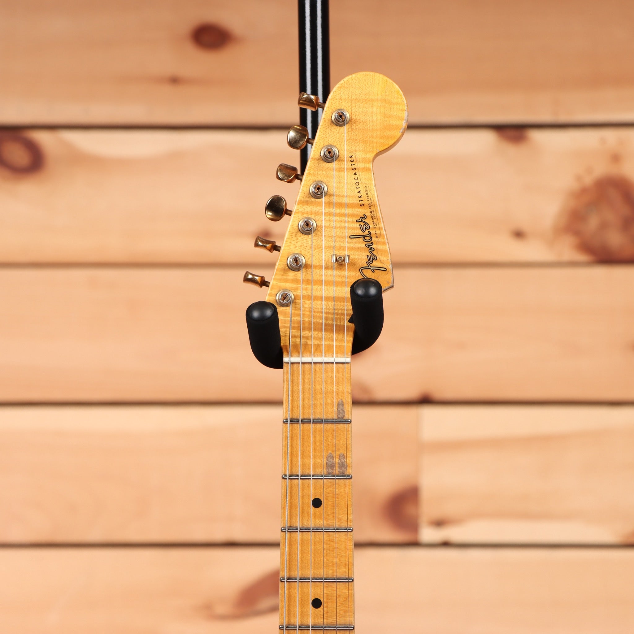 Fender Custom Shop Limited Andy Hicks Masterbuilt 1962 Poblano Stratocaster electric guitar Aged Aztec Gold with maple neck