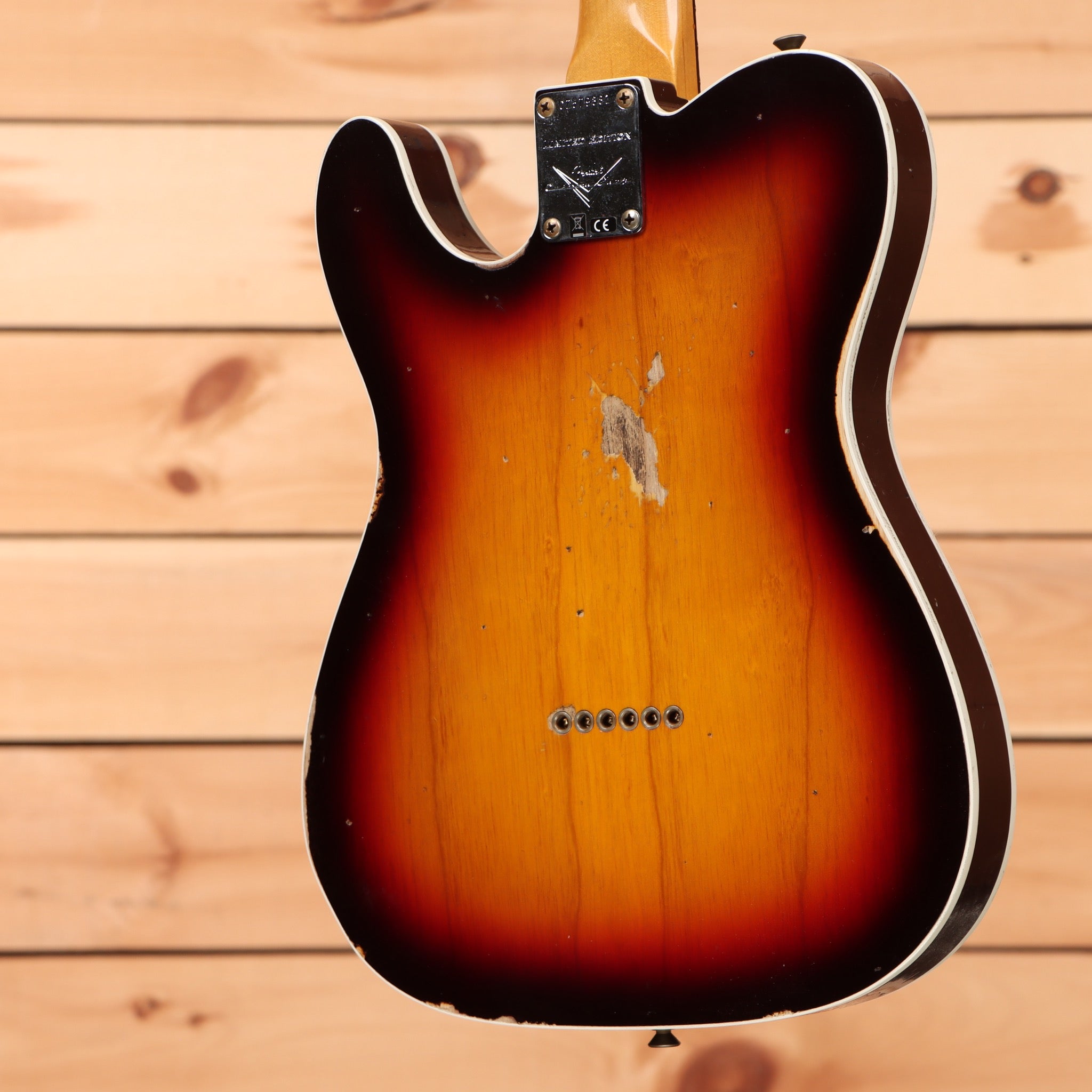 Fender Custom Shop Limited 1960 Telecaster Custom Relic electric guitar Chocolate 3-Tone Sunburst with single-coil pickups